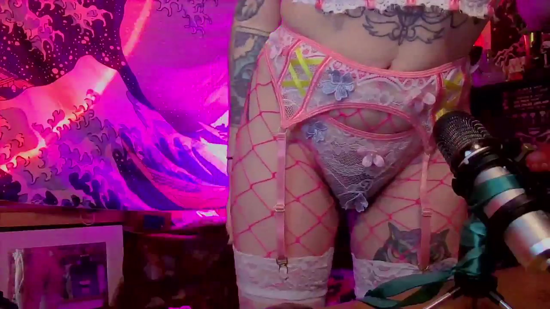 Gallery image thumbnail from CdrTroi's myfreecams stream on, 03/03/2024, 02:31 image 9 of 20