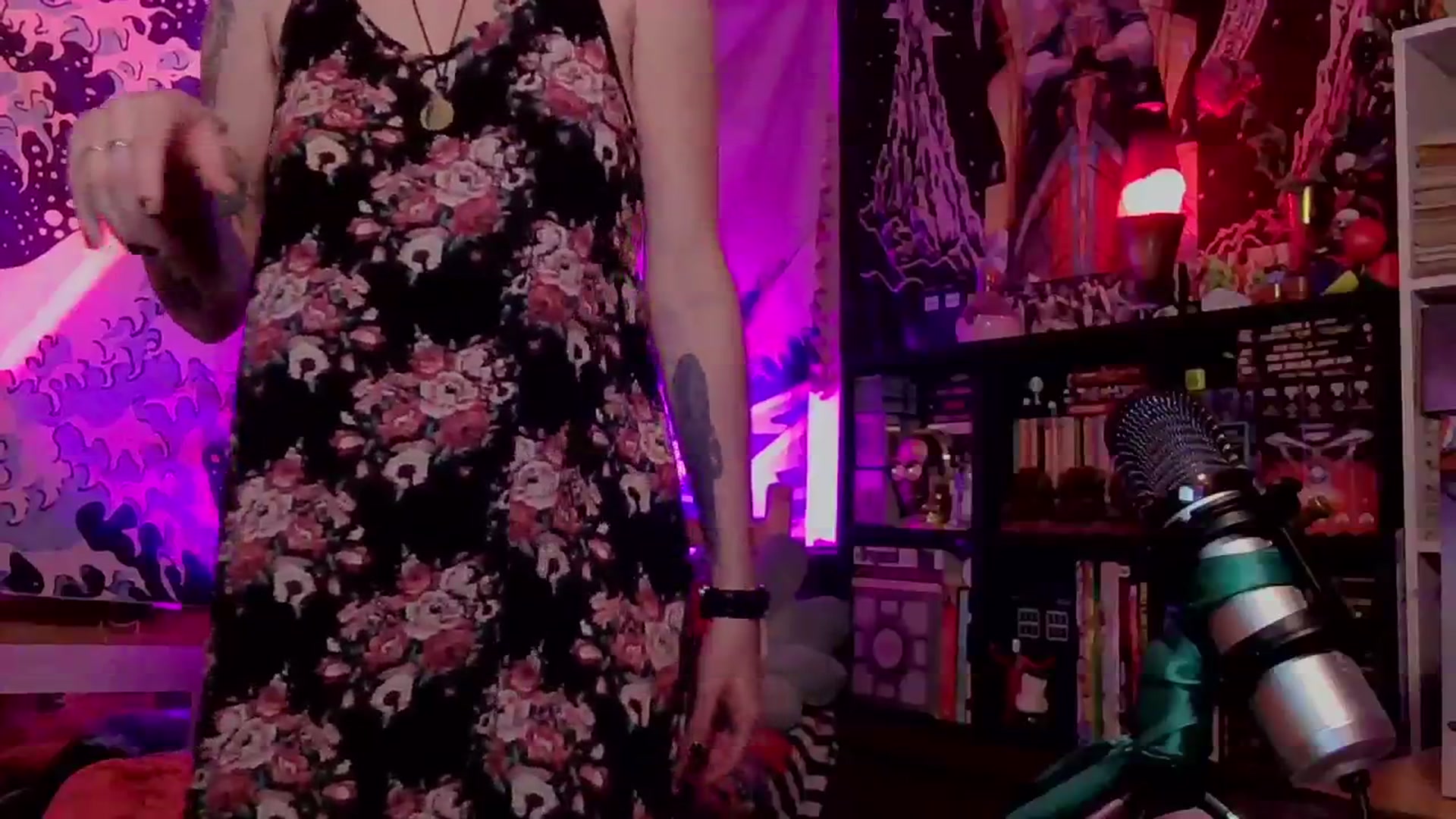 Gallery image thumbnail from CdrTroi's myfreecams stream on, 03/06/2024, 24:24 image 10 of 20
