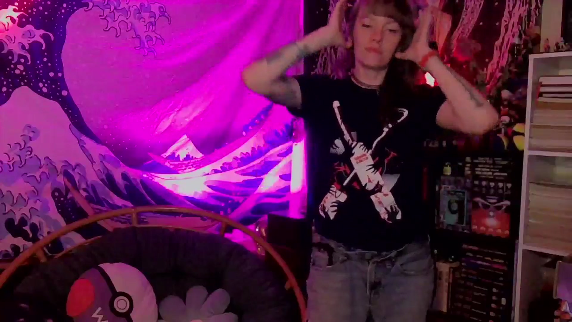 Gallery image thumbnail from CdrTroi's myfreecams stream on, 03/19/2024, 08:30 image 7 of 20