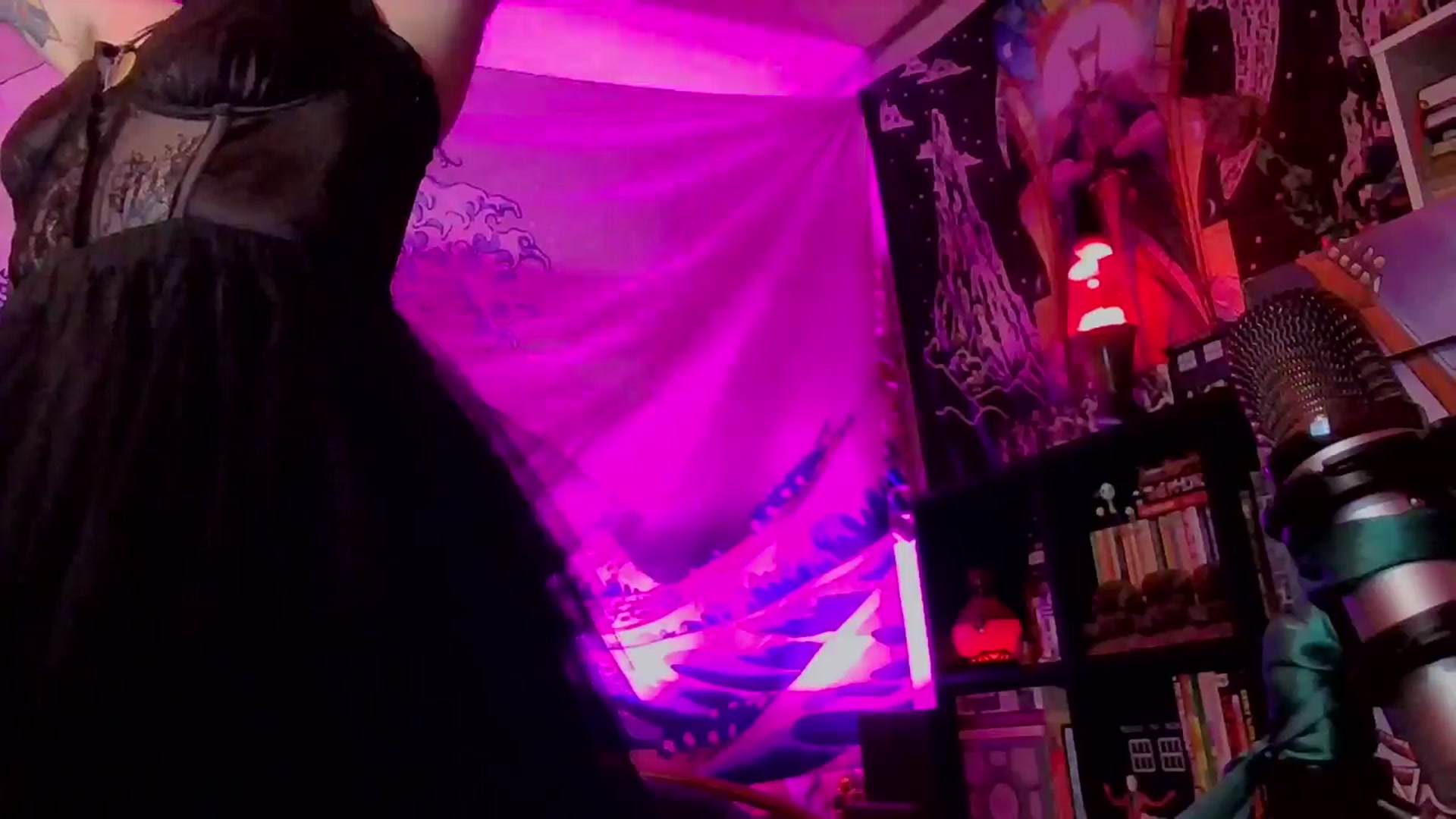 Gallery image thumbnail from CdrTroi's myfreecams stream on, 03/24/2024, 06:53 image 6 of 20