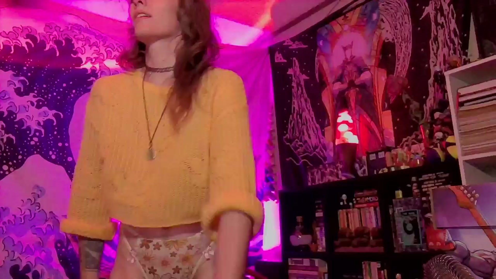 Gallery image thumbnail from CdrTroi's myfreecams stream on, 03/25/2024, 08:22 image 9 of 20
