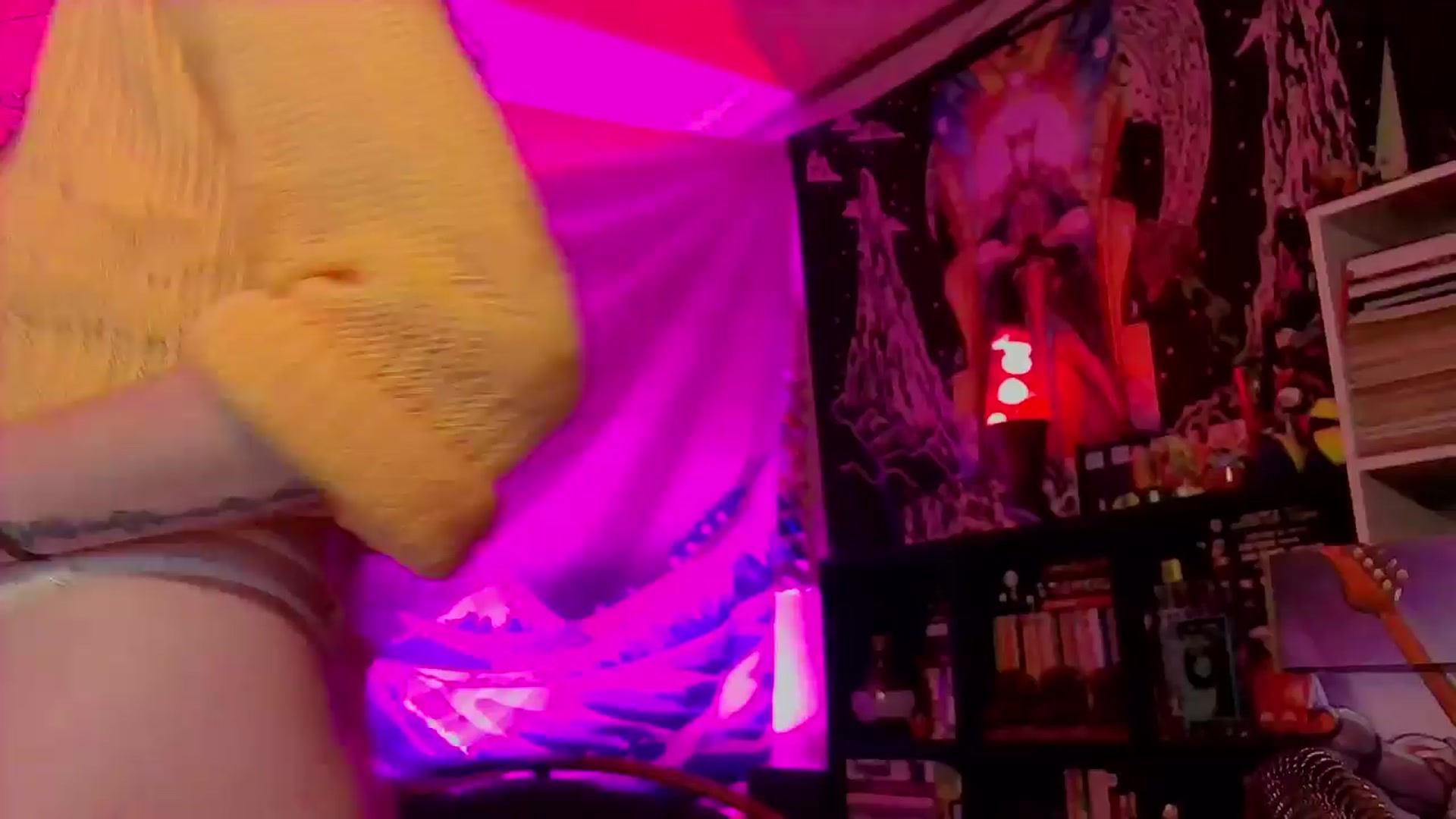 Gallery image thumbnail from CdrTroi's myfreecams stream on, 03/25/2024, 08:22 image 12 of 20