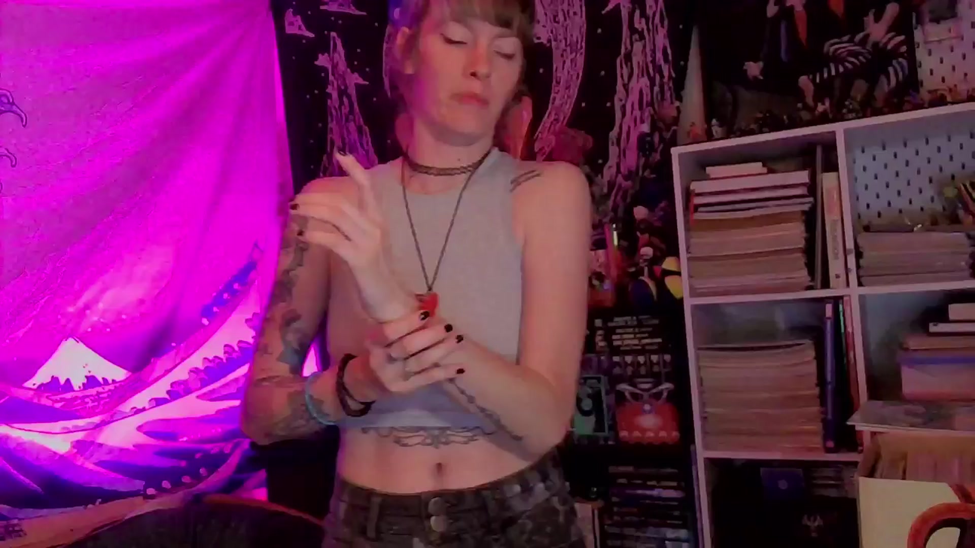Gallery image thumbnail from CdrTroi's myfreecams stream on, 03/27/2024, 07:45 image 6 of 20