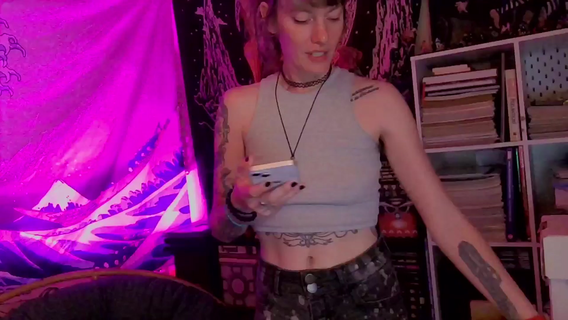 Gallery image thumbnail from CdrTroi's myfreecams stream on, 03/27/2024, 08:45 image 2 of 20