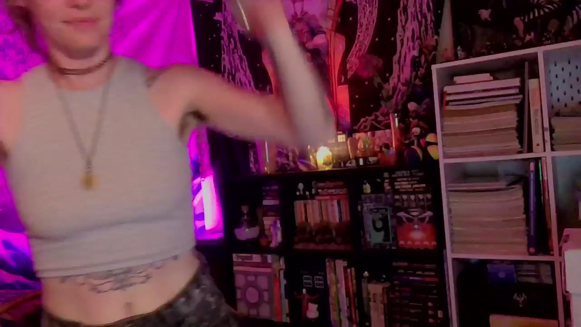 Gallery image thumbnail from CdrTroi's myfreecams stream on, 03/27/2024, 08:45 image 10 of 20