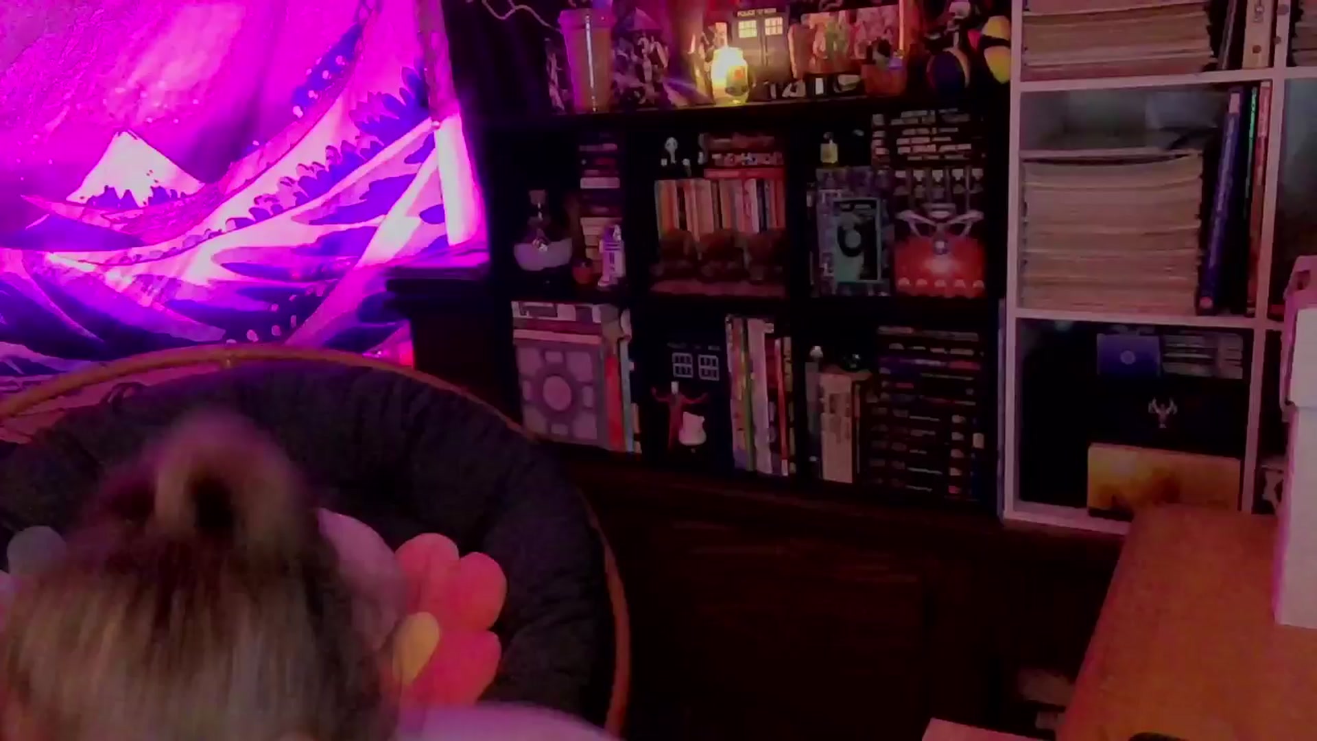Gallery image thumbnail from CdrTroi's myfreecams stream on, 03/27/2024, 08:45 image 6 of 20
