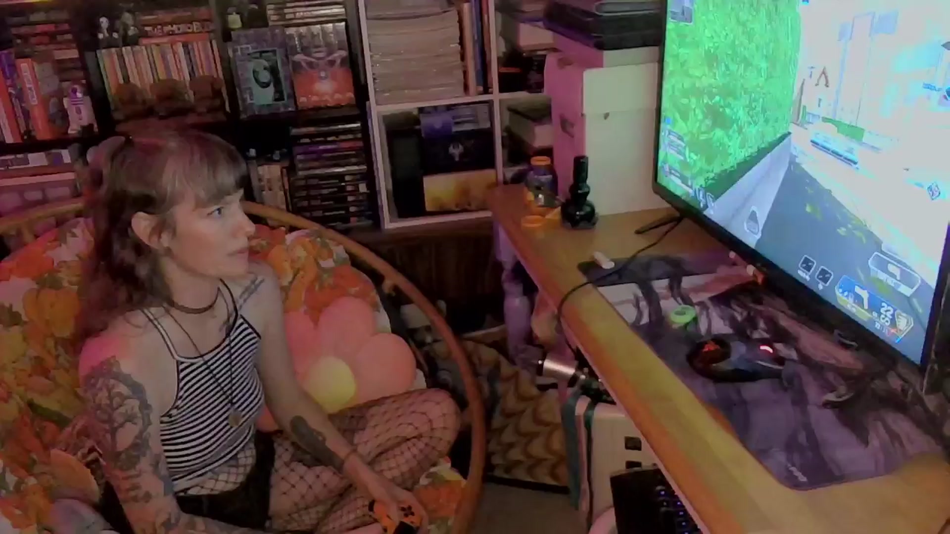 Gallery image thumbnail from CdrTroi's myfreecams stream on, 04/05/2024, 06:55 image 3 of 20