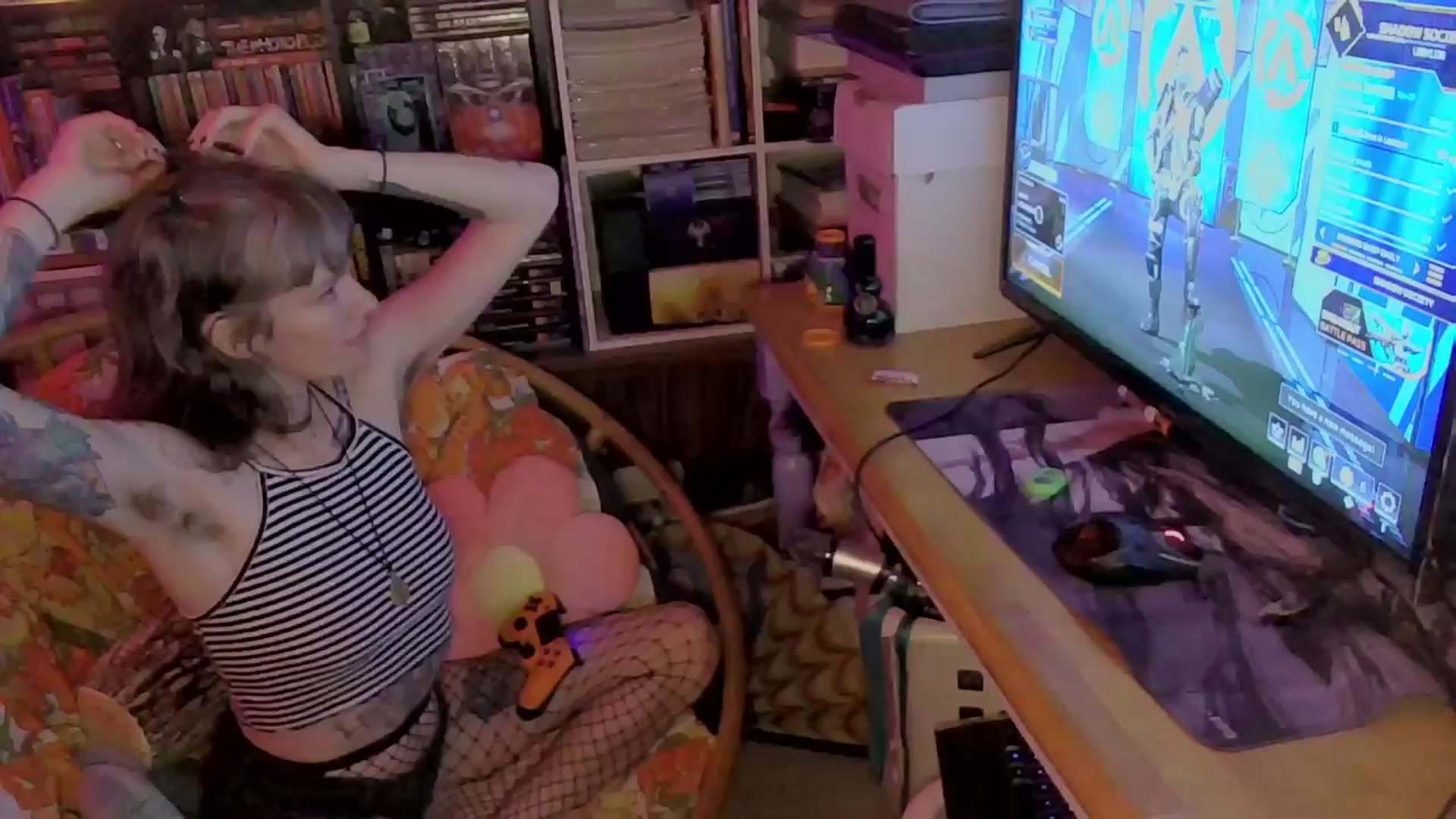 Gallery image thumbnail from CdrTroi's myfreecams stream on, 04/05/2024, 06:55 image 4 of 20
