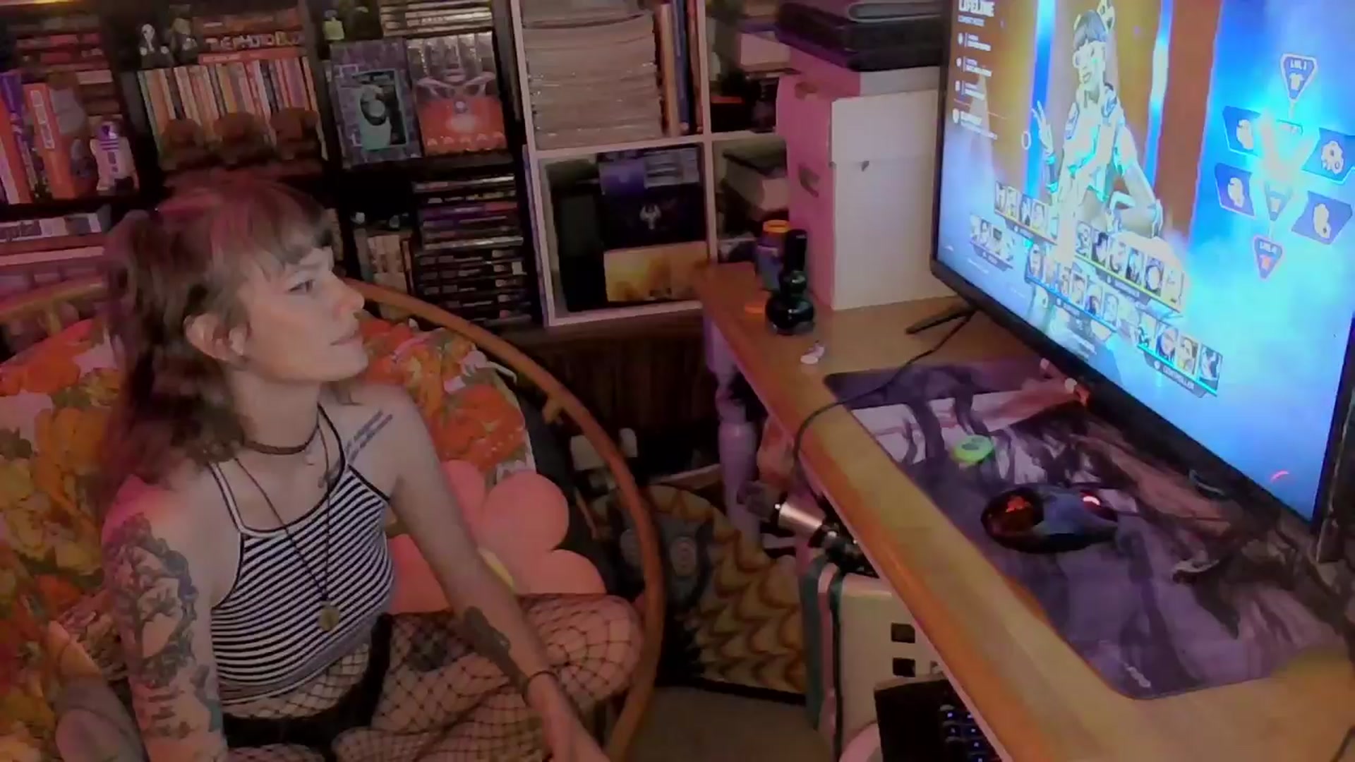 Gallery image thumbnail from CdrTroi's myfreecams stream on, 04/05/2024, 06:55 image 18 of 20