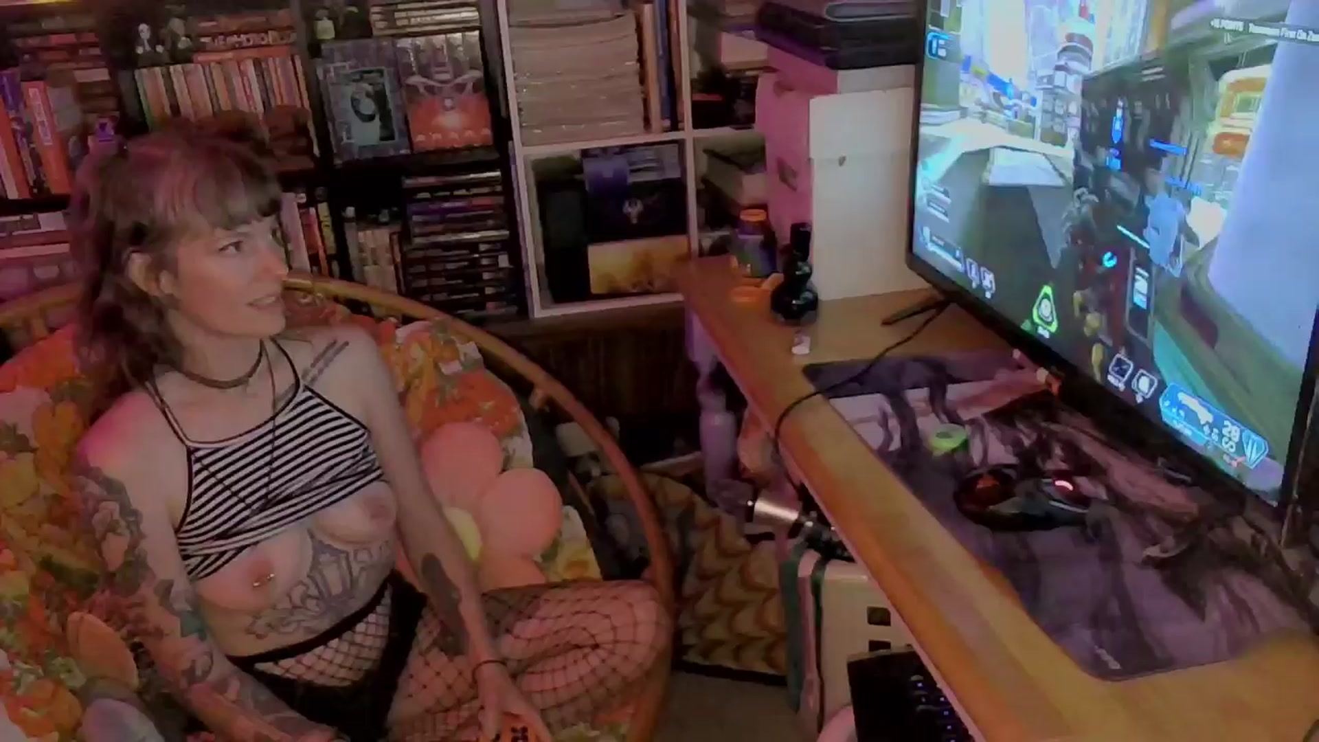 Gallery image thumbnail from CdrTroi's myfreecams stream on, 04/05/2024, 06:55 image 6 of 20