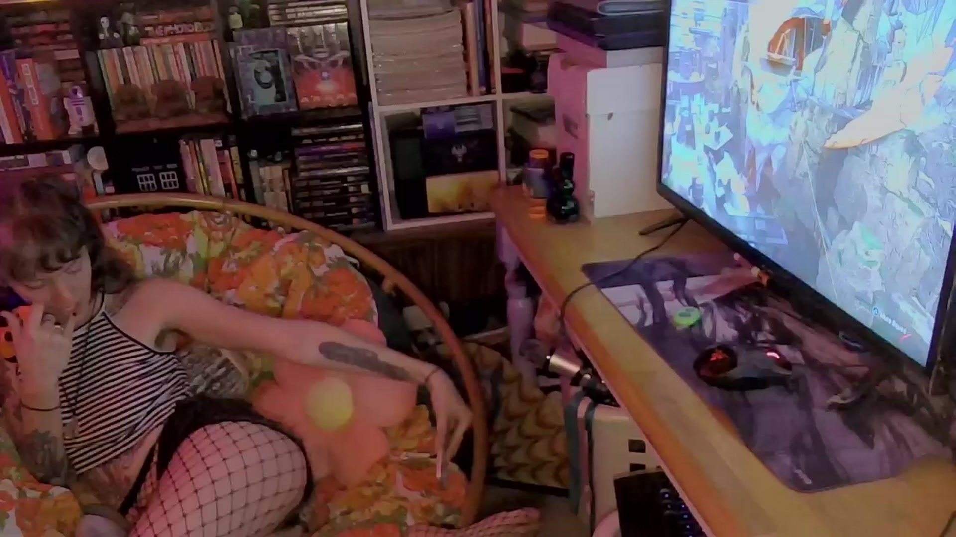 Gallery image thumbnail from CdrTroi's myfreecams stream on, 04/05/2024, 06:55 image 9 of 20
