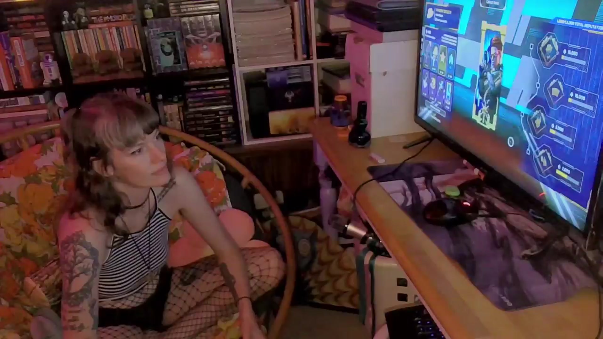 Gallery image thumbnail from CdrTroi's myfreecams stream on, 04/05/2024, 07:29 image 7 of 20