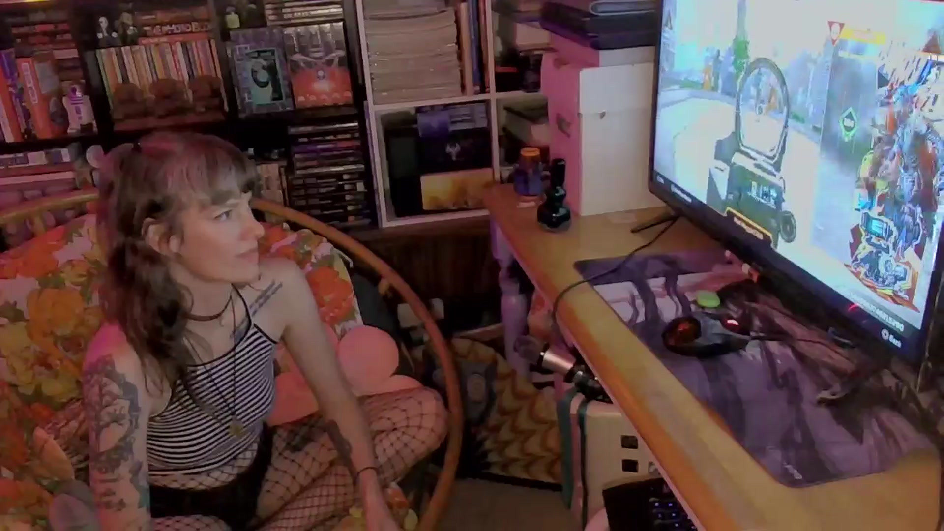 Gallery image thumbnail from CdrTroi's myfreecams stream on, 04/05/2024, 07:29 image 11 of 20