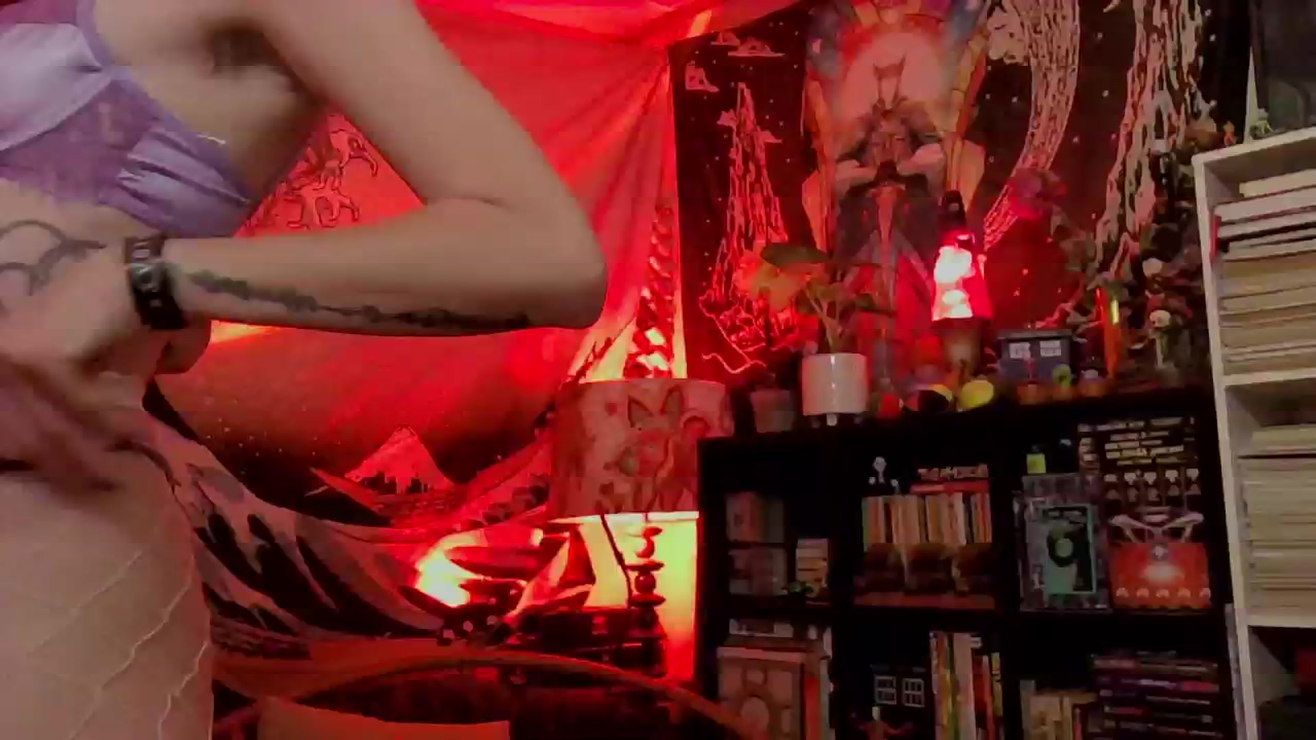 Gallery image thumbnail from CdrTroi's myfreecams stream on, 04/27/2024, 09:29 image 10 of 20