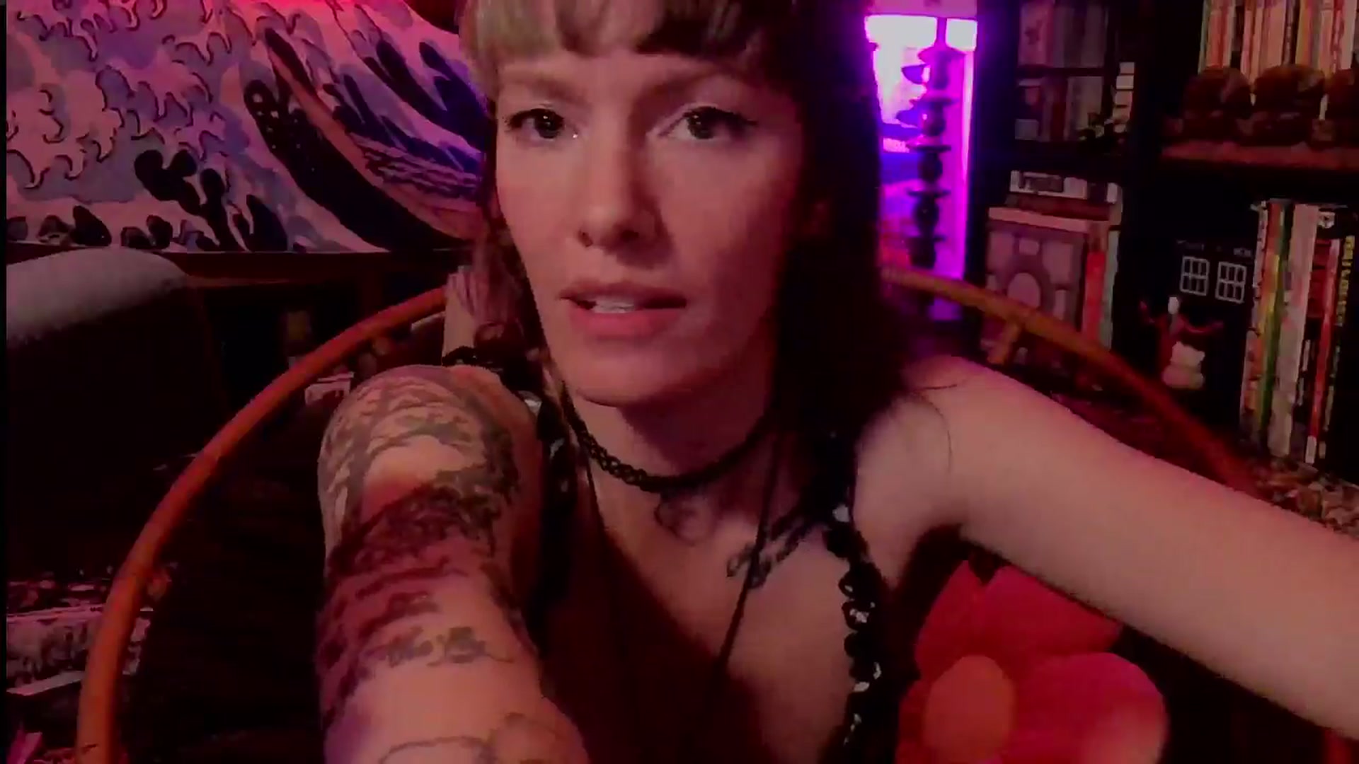Gallery image thumbnail from CdrTroi's myfreecams stream on, 05/03/2024, 07:03 image 20 of 20