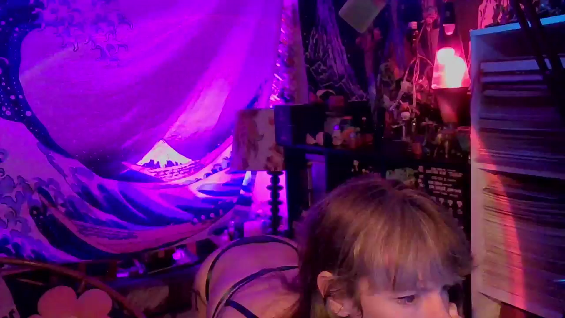 Gallery image thumbnail from CdrTroi's myfreecams stream on, 05/21/2024, 07:01 image 1 of 20