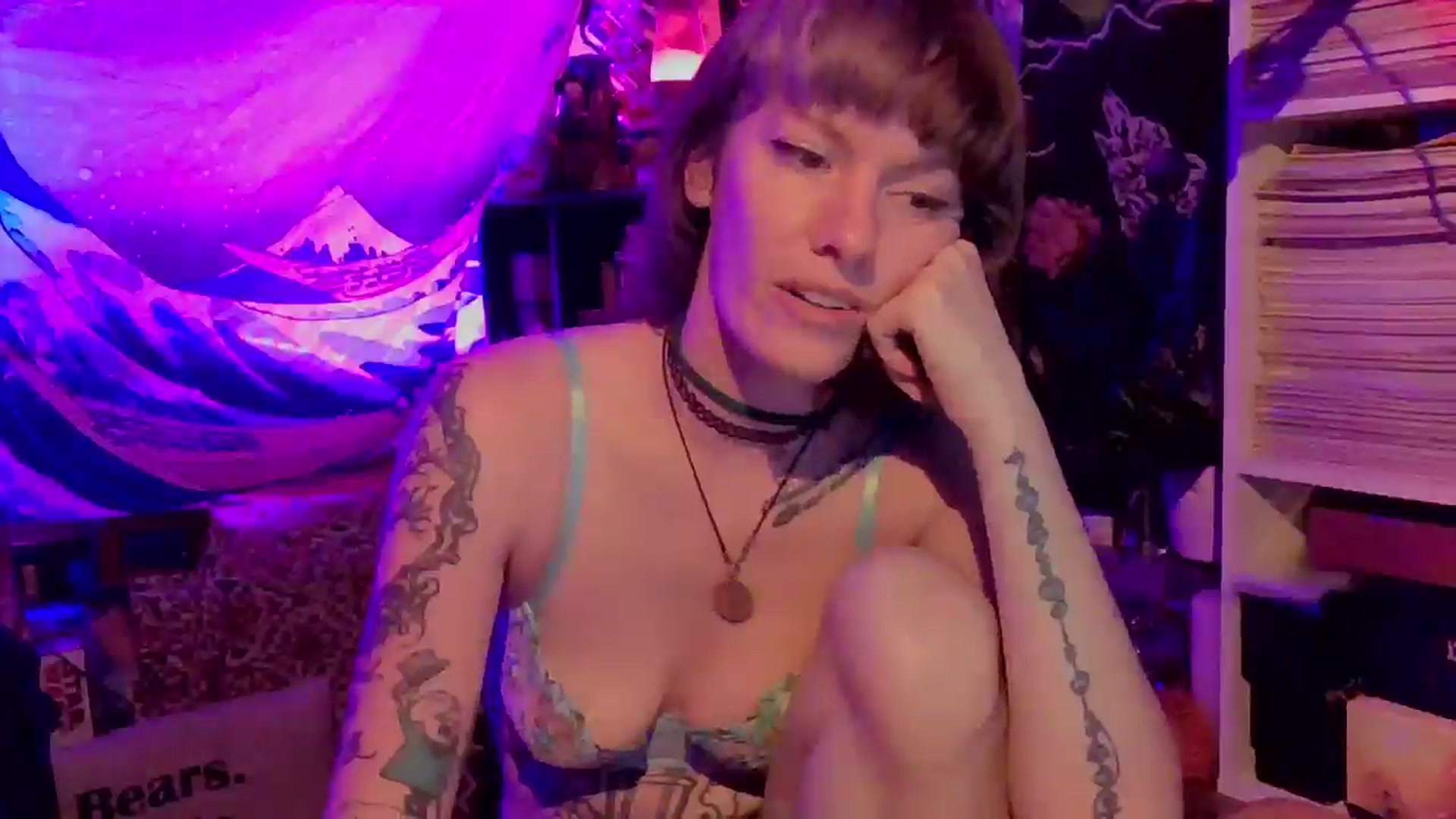 Gallery image thumbnail from CdrTroi's myfreecams stream on, 06/10/2024, 05:32 image 7 of 20