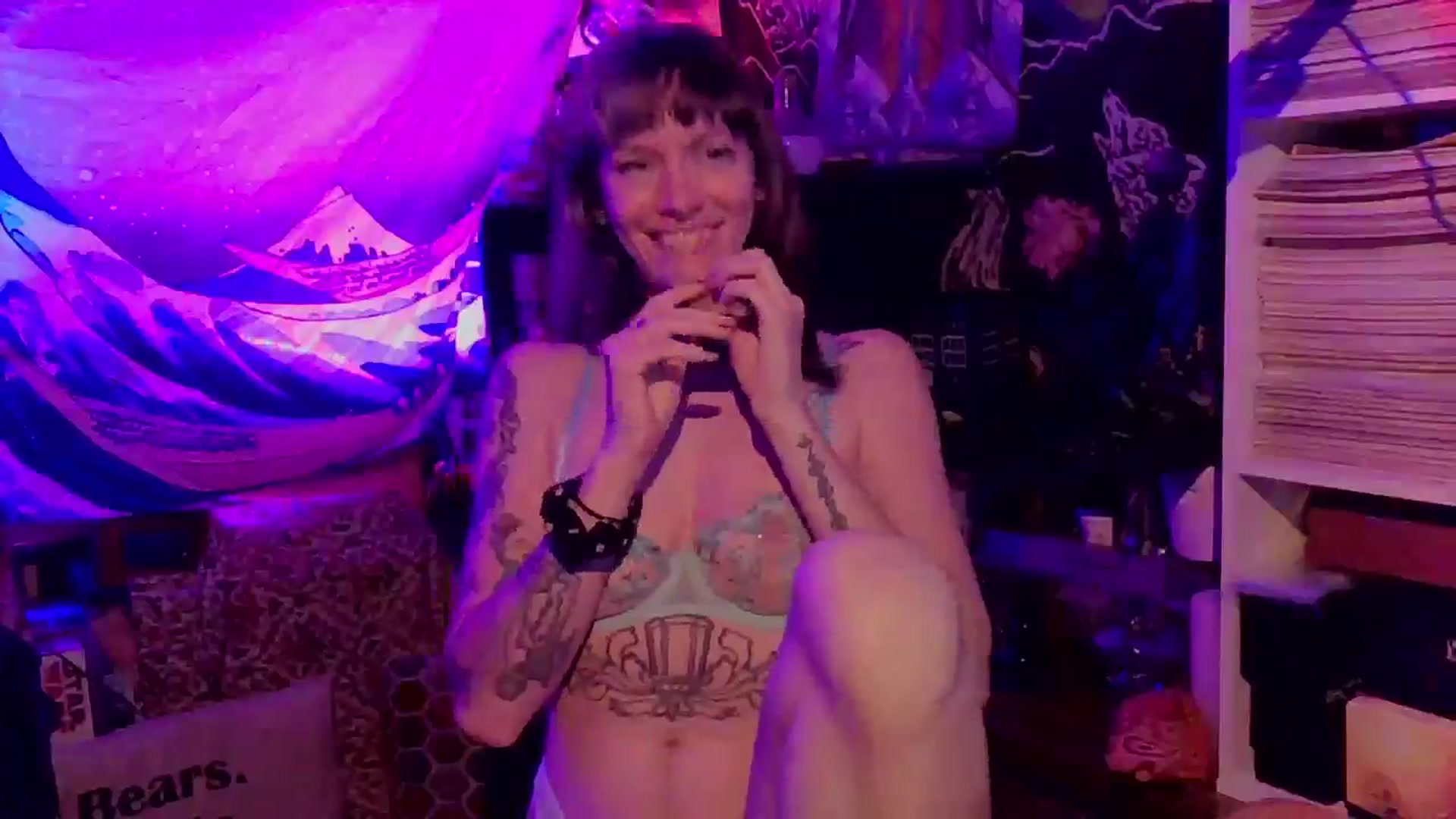 Gallery image thumbnail from CdrTroi's myfreecams stream on, 06/10/2024, 05:32 image 8 of 20