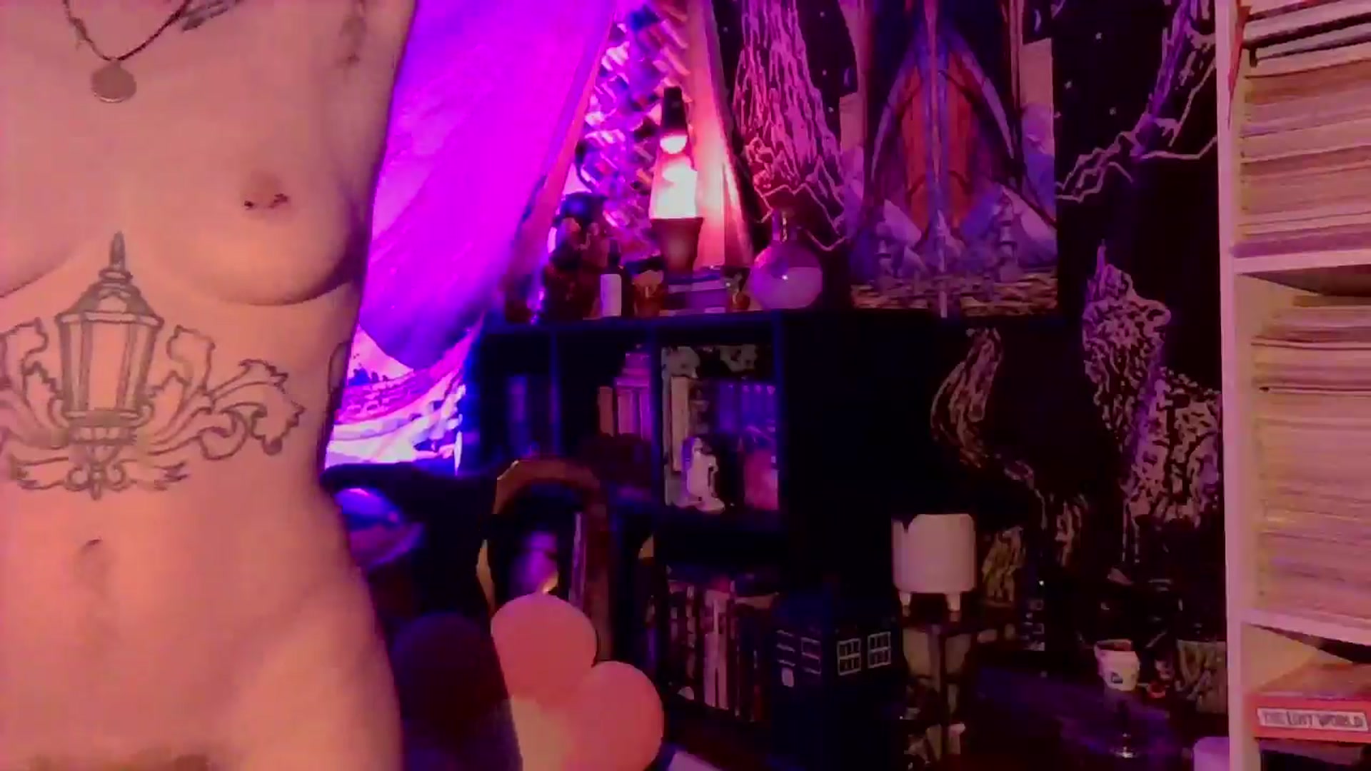 Gallery image thumbnail from CdrTroi's myfreecams stream on, 06/12/2024, 09:06 image 12 of 20