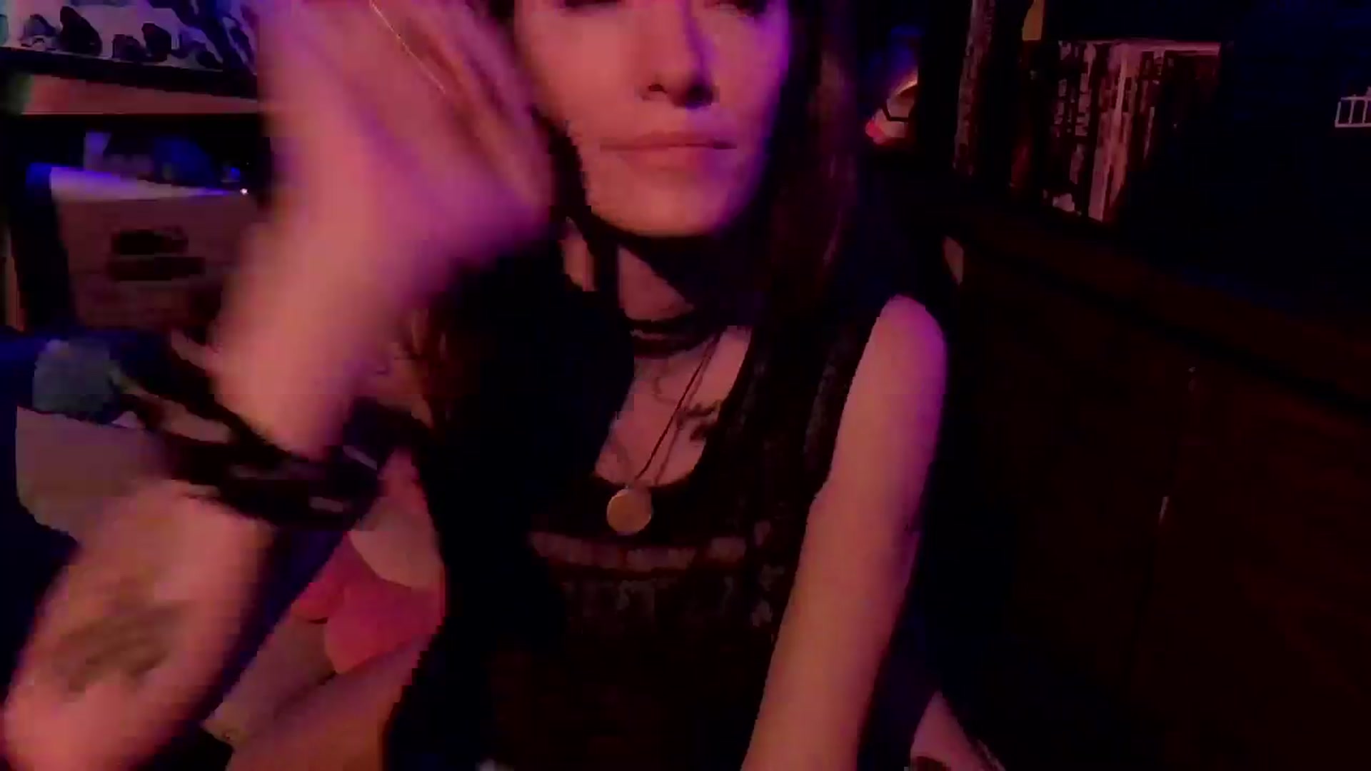 Gallery image thumbnail from CdrTroi's myfreecams stream on, 06/15/2024, 07:20 image 19 of 20