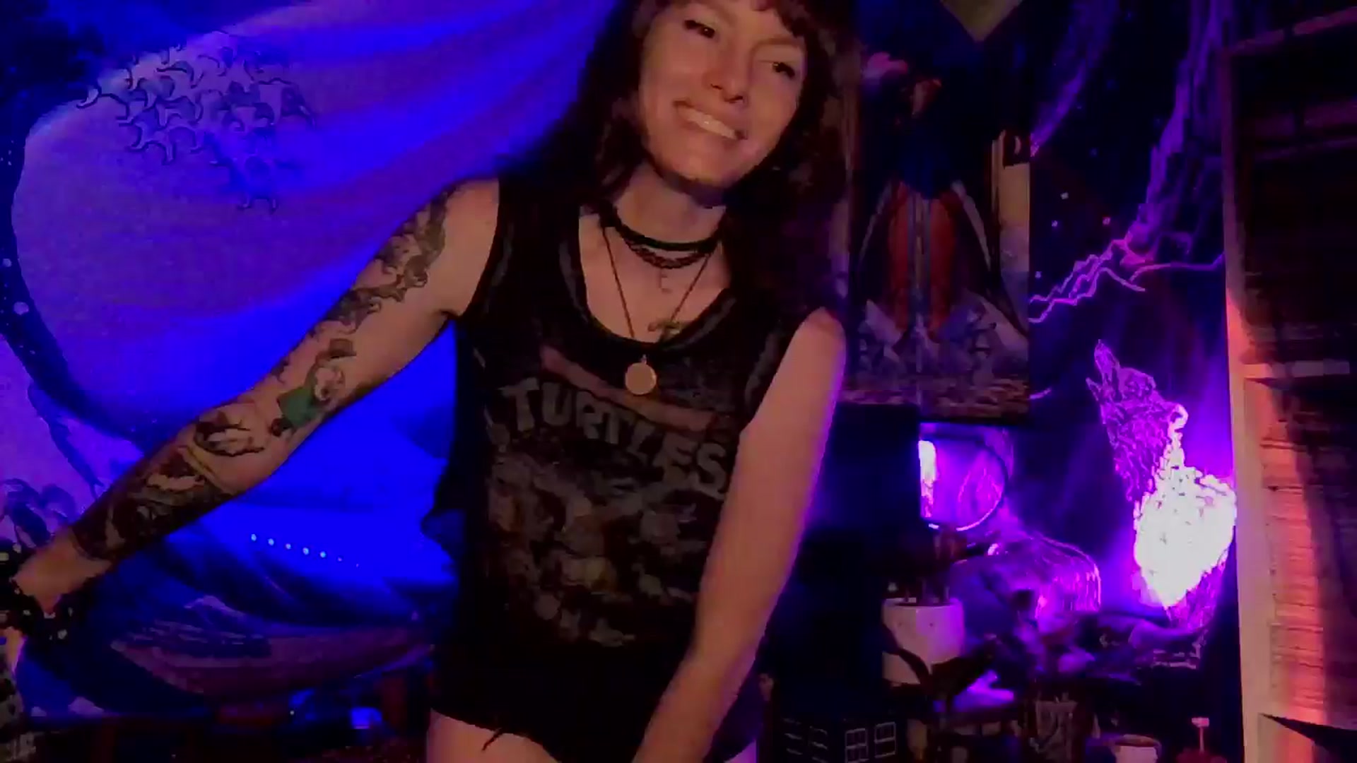 Gallery image thumbnail from CdrTroi's myfreecams stream on, 06/15/2024, 07:20 image 10 of 20