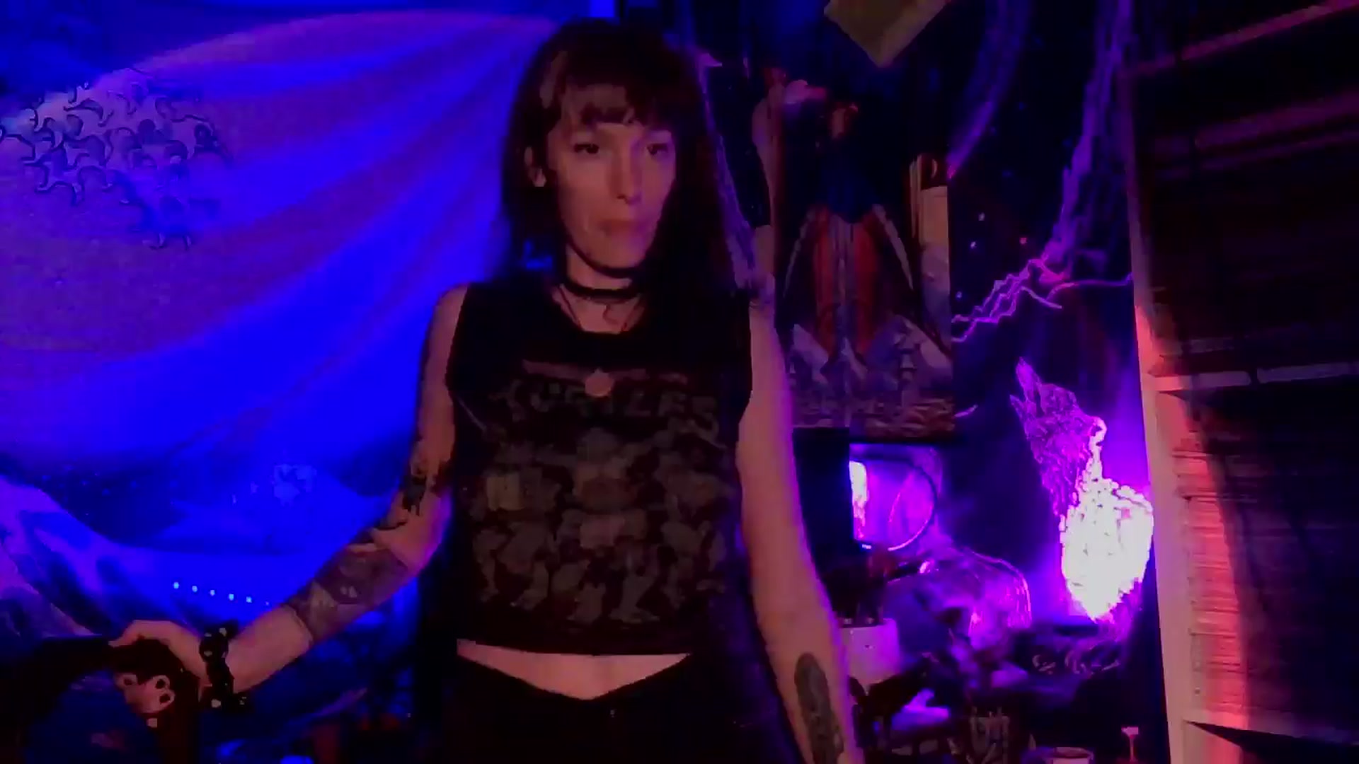 Gallery image thumbnail from CdrTroi's myfreecams stream on, 06/15/2024, 07:20 image 17 of 20