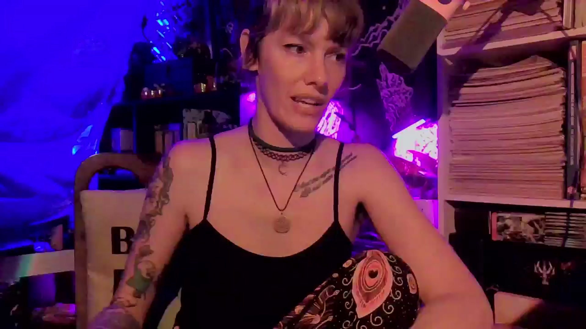 Gallery image thumbnail from CdrTroi's myfreecams stream on, 06/25/2024, 07:27 image 10 of 20