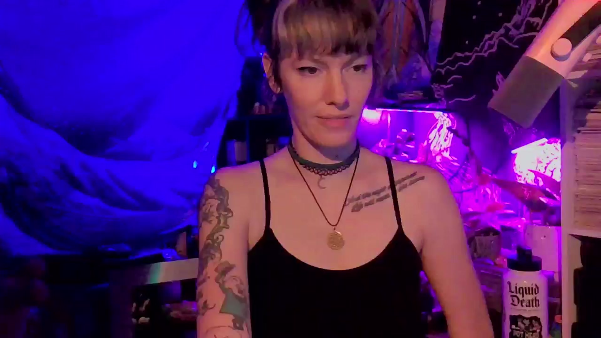 Gallery image thumbnail from CdrTroi's myfreecams stream on, 06/25/2024, 07:27 image 7 of 20