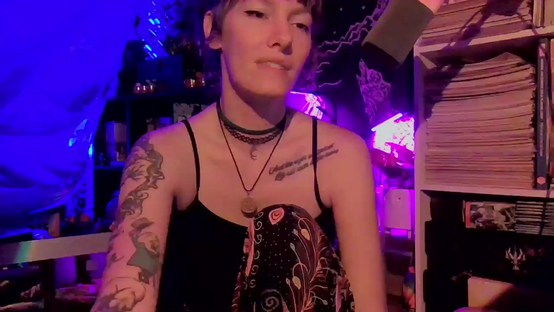 Gallery image thumbnail from CdrTroi's myfreecams stream on, 06/25/2024, 07:27 image 11 of 20