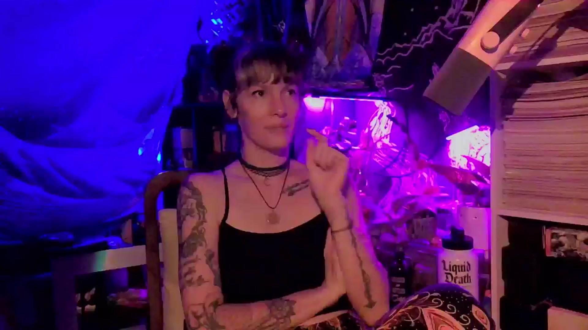 Gallery image thumbnail from CdrTroi's myfreecams stream on, 06/25/2024, 07:27 image 8 of 20
