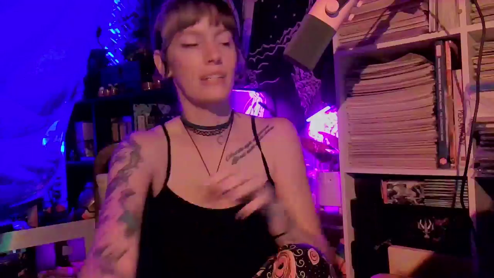 Gallery image thumbnail from CdrTroi's myfreecams stream on, 06/25/2024, 07:27 image 20 of 20