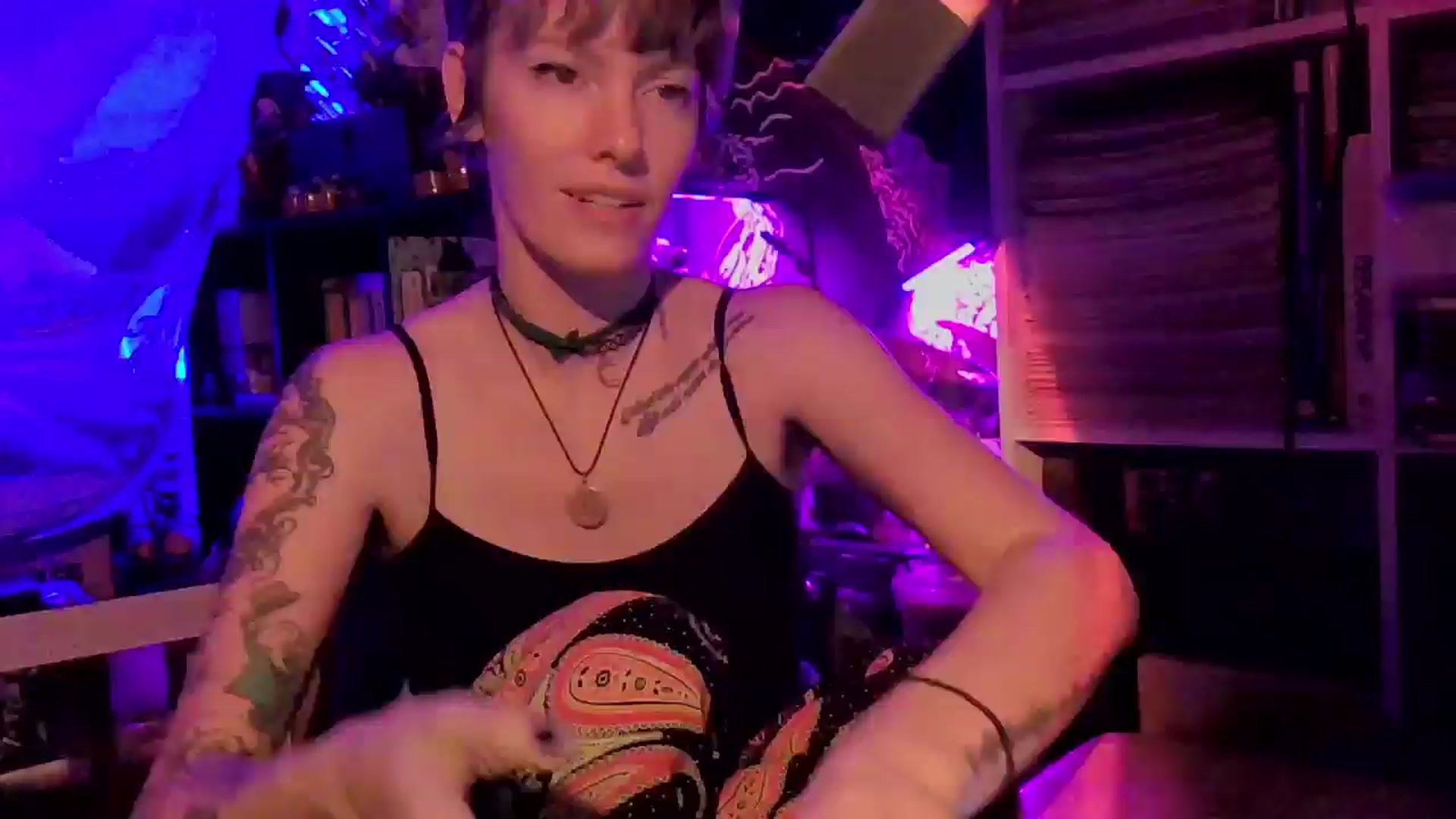 Gallery image thumbnail from CdrTroi's myfreecams stream on, 06/25/2024, 09:26 image 2 of 20