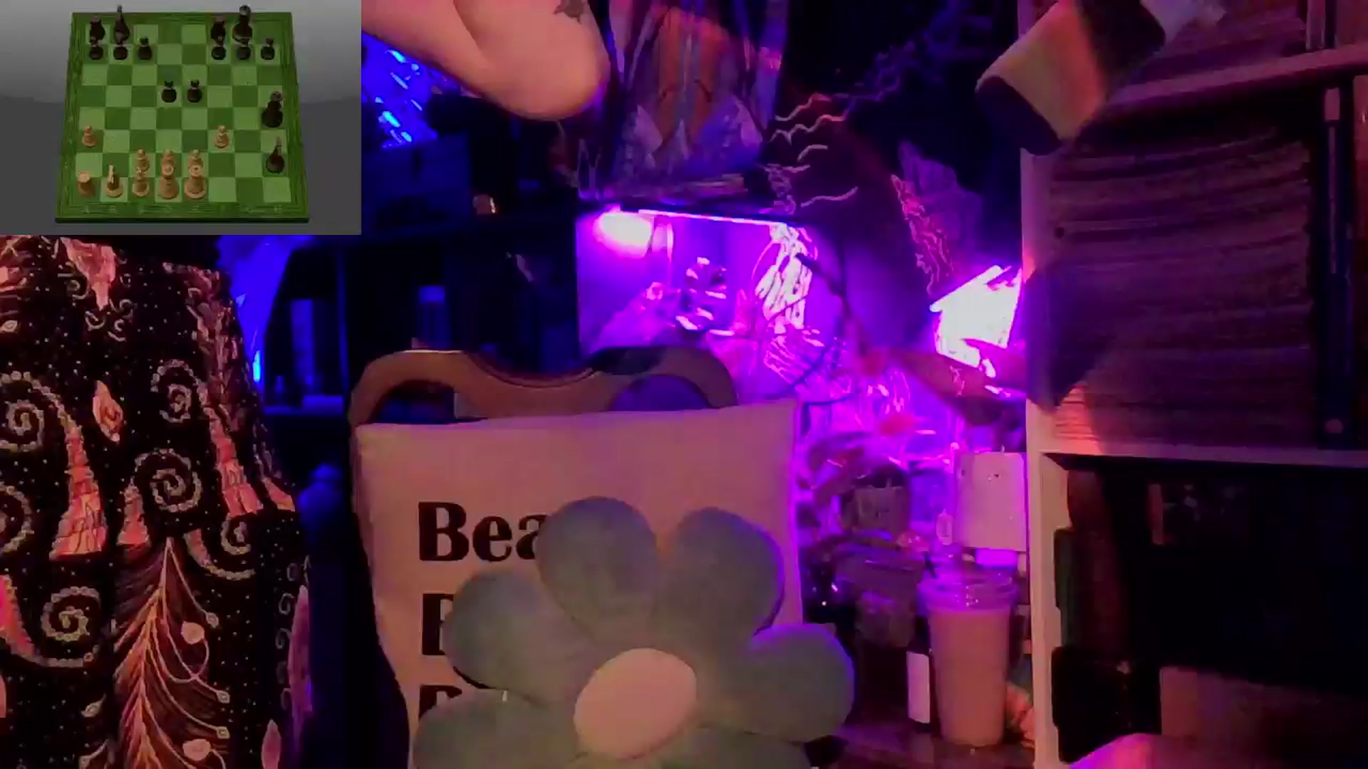 Gallery image thumbnail from CdrTroi's myfreecams stream on, 06/25/2024, 09:26 image 10 of 20