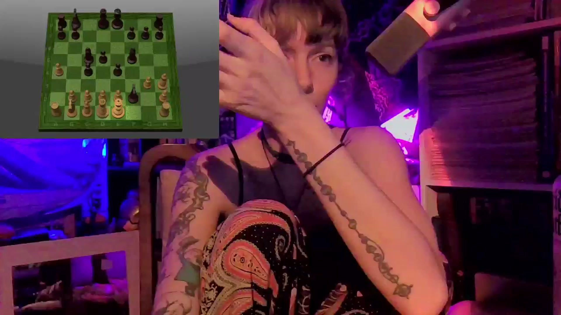 Gallery image thumbnail from CdrTroi's myfreecams stream on, 06/25/2024, 09:26 image 14 of 20