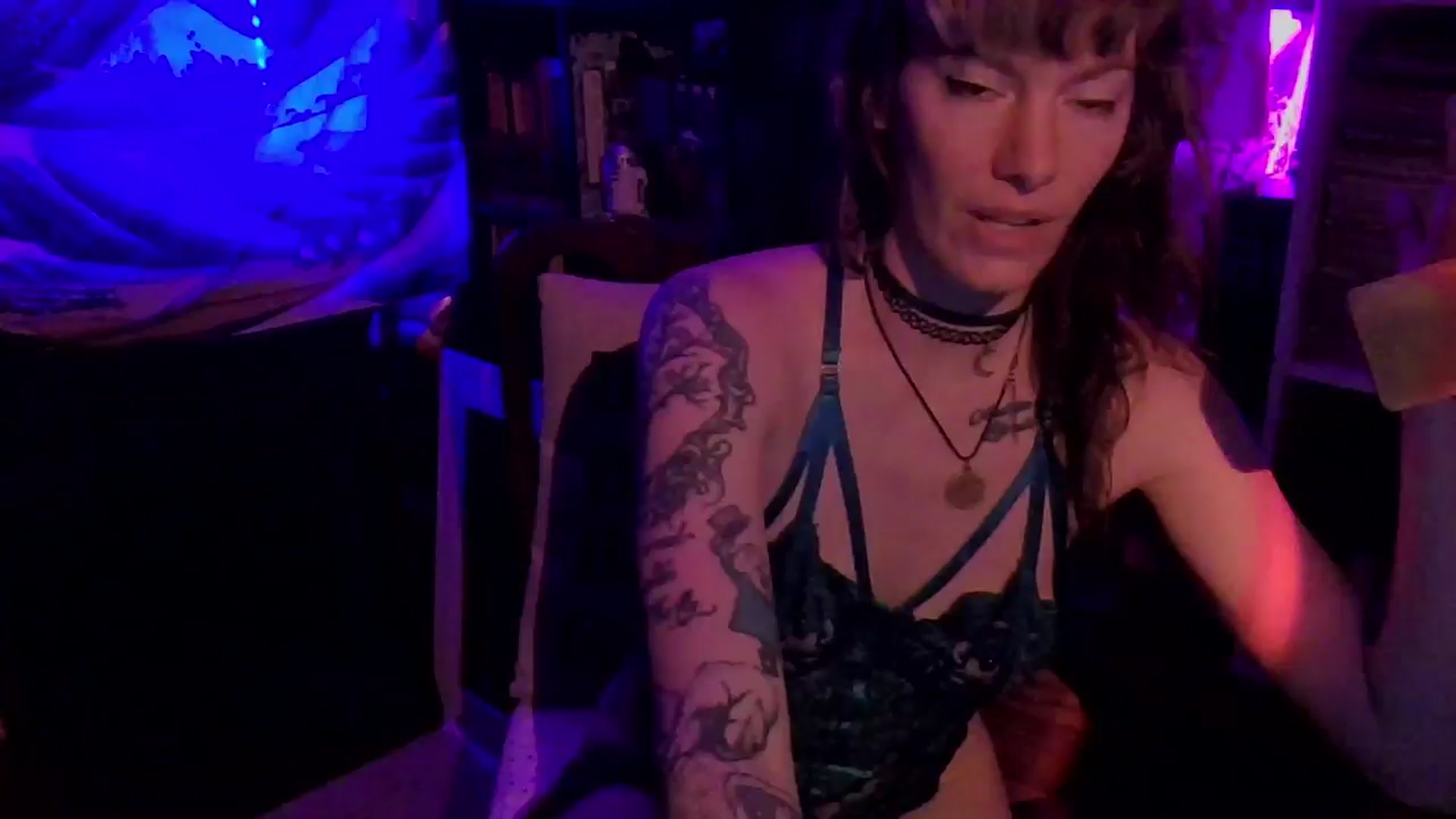 Gallery image thumbnail from CdrTroi's myfreecams stream on, 07/22/2024, 07:54 image 1 of 20