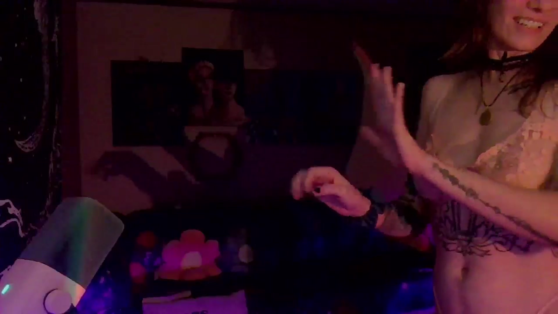 Gallery image thumbnail from CdrTroi's myfreecams stream on, 07/28/2024, 09:15 image 17 of 20