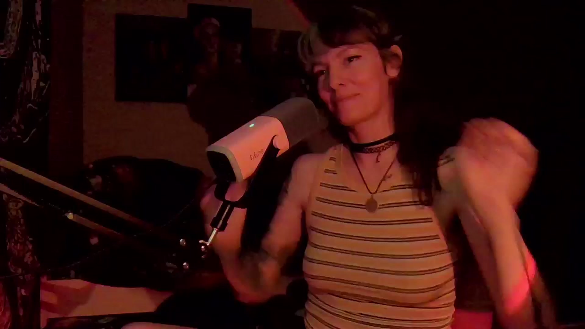 Gallery image thumbnail from CdrTroi's myfreecams stream on, 07/31/2024, 08:24 image 20 of 20