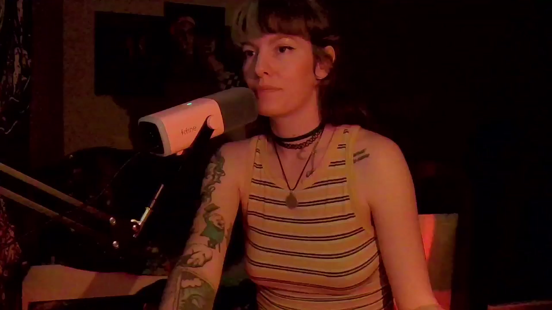Gallery image thumbnail from CdrTroi's myfreecams stream on, 07/31/2024, 08:24 image 13 of 20