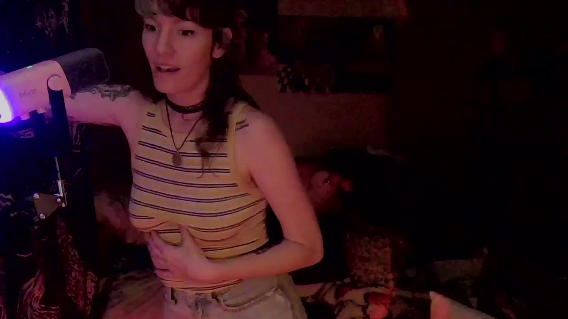 Gallery image thumbnail from CdrTroi's myfreecams stream on, 08/04/2024, 07:53 image 6 of 20