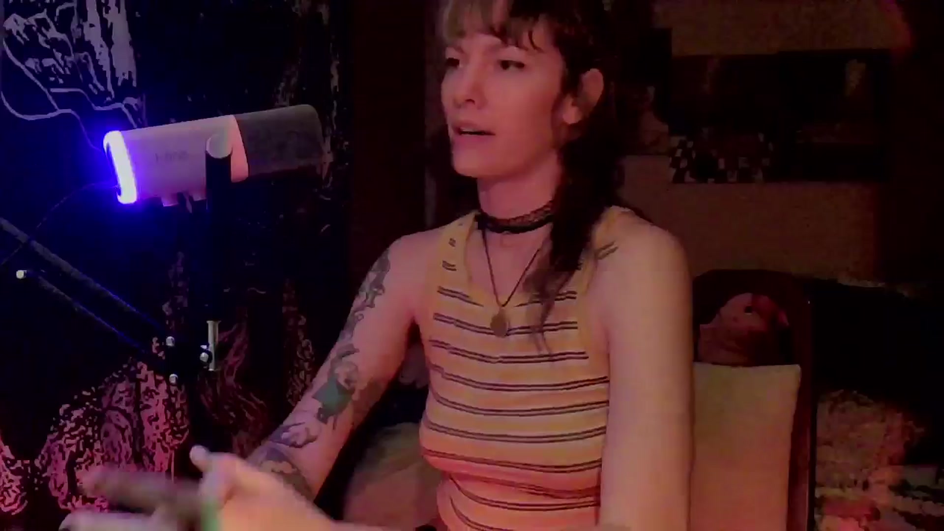 Gallery image thumbnail from CdrTroi's myfreecams stream on, 08/04/2024, 07:53 image 17 of 20