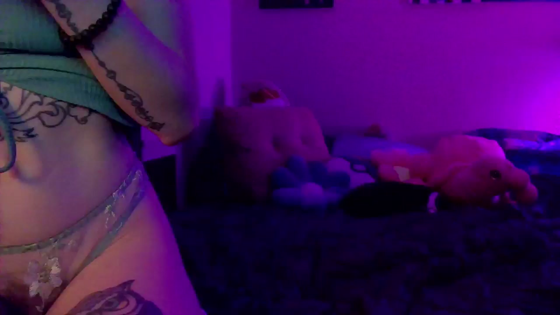 Gallery image thumbnail from CdrTroi's myfreecams stream on, 08/15/2024, 09:09 image 2 of 20