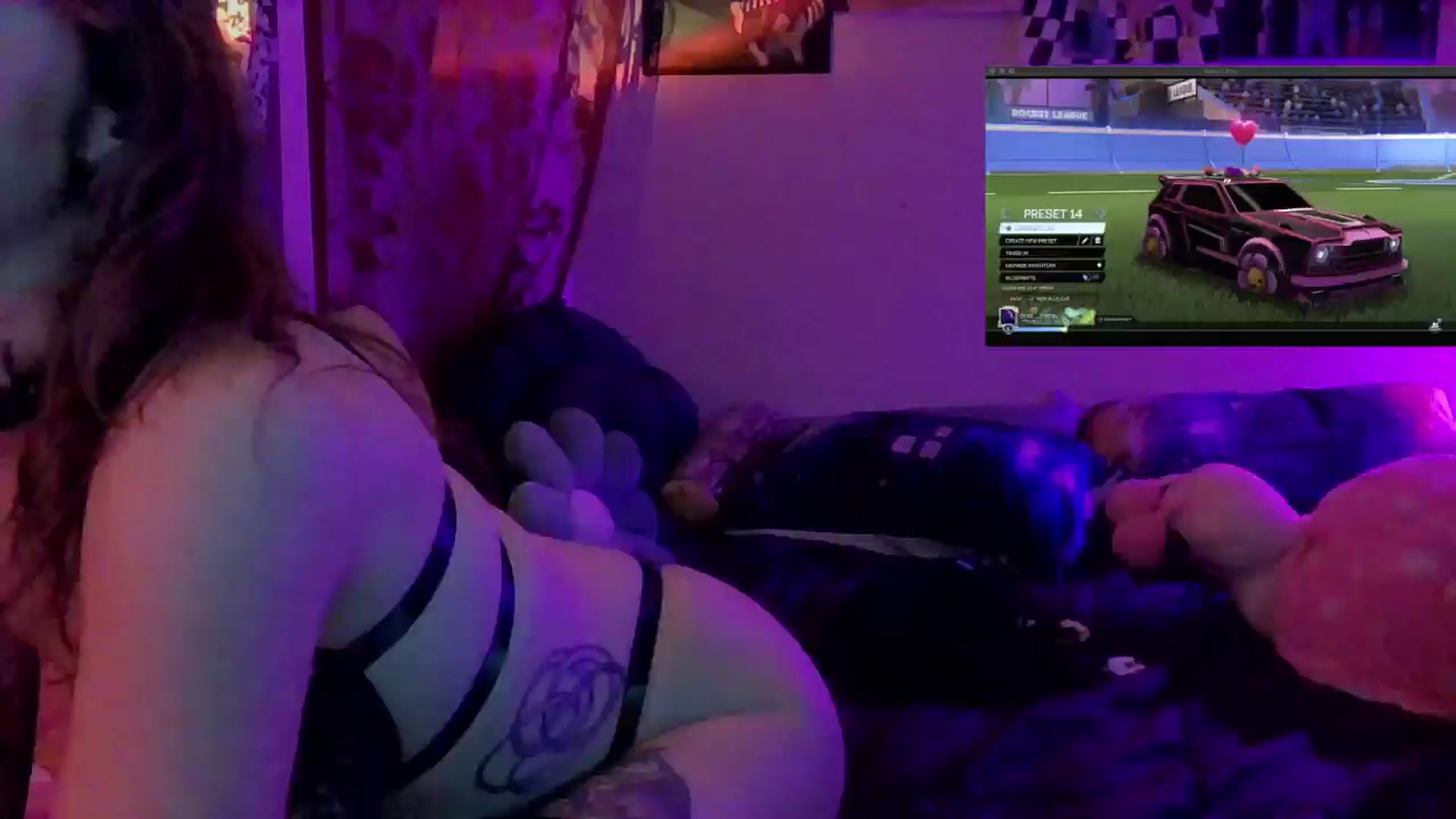 Gallery image thumbnail from CdrTroi's myfreecams stream on, 08/24/2024, 07:26 image 16 of 20
