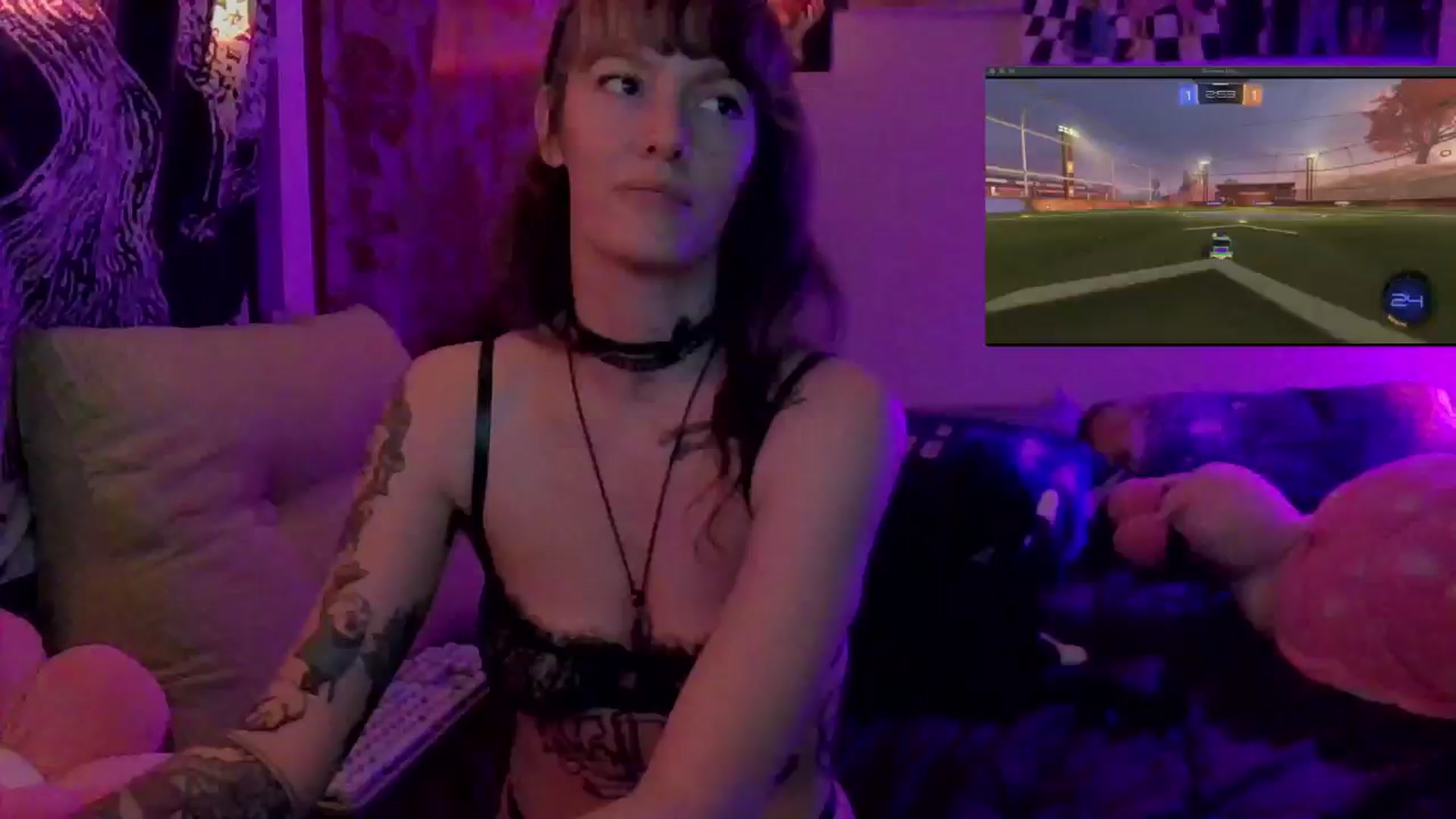 Gallery image thumbnail from CdrTroi's myfreecams stream on, 08/24/2024, 07:26 image 7 of 20