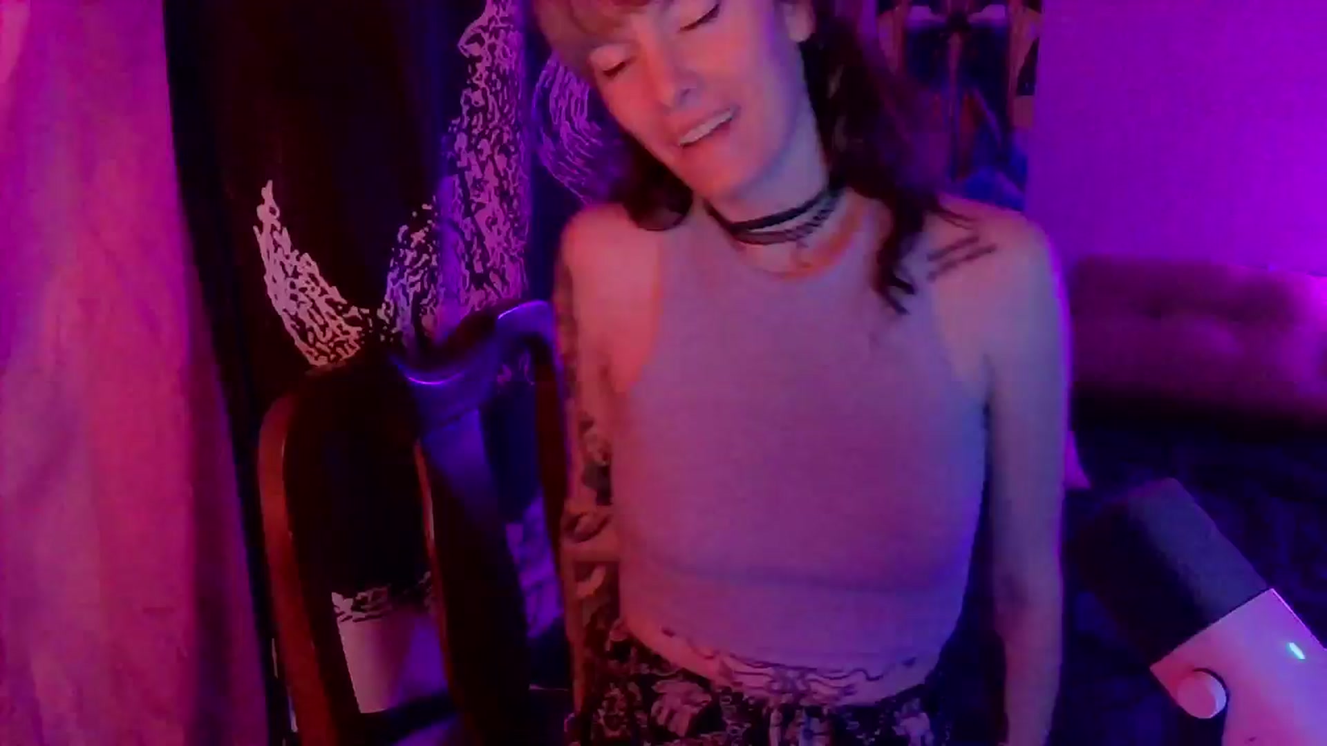 Gallery image thumbnail from CdrTroi's myfreecams stream on, 08/27/2024, 08:51 image 17 of 20