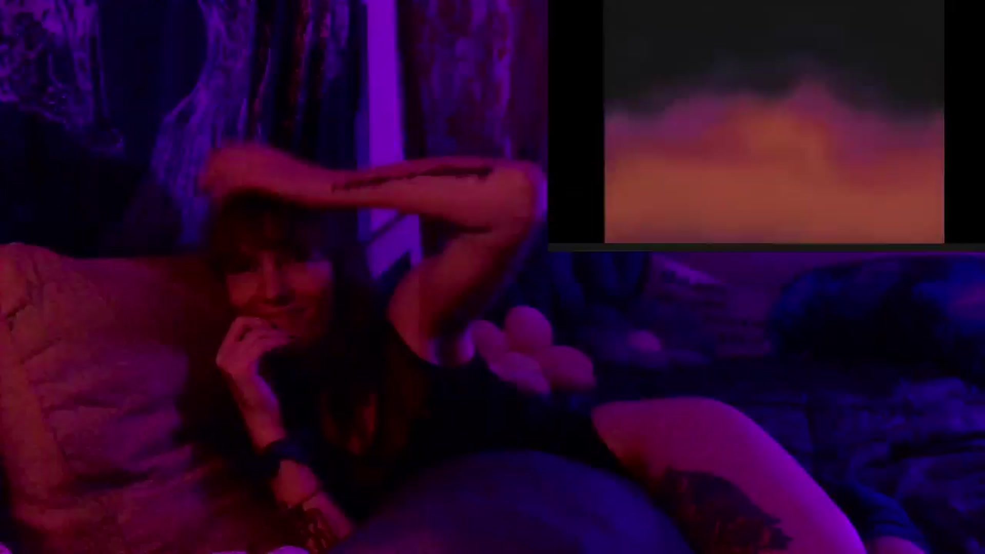 Gallery image thumbnail from CdrTroi's myfreecams stream on, 08/28/2024, 08:39 image 1 of 20