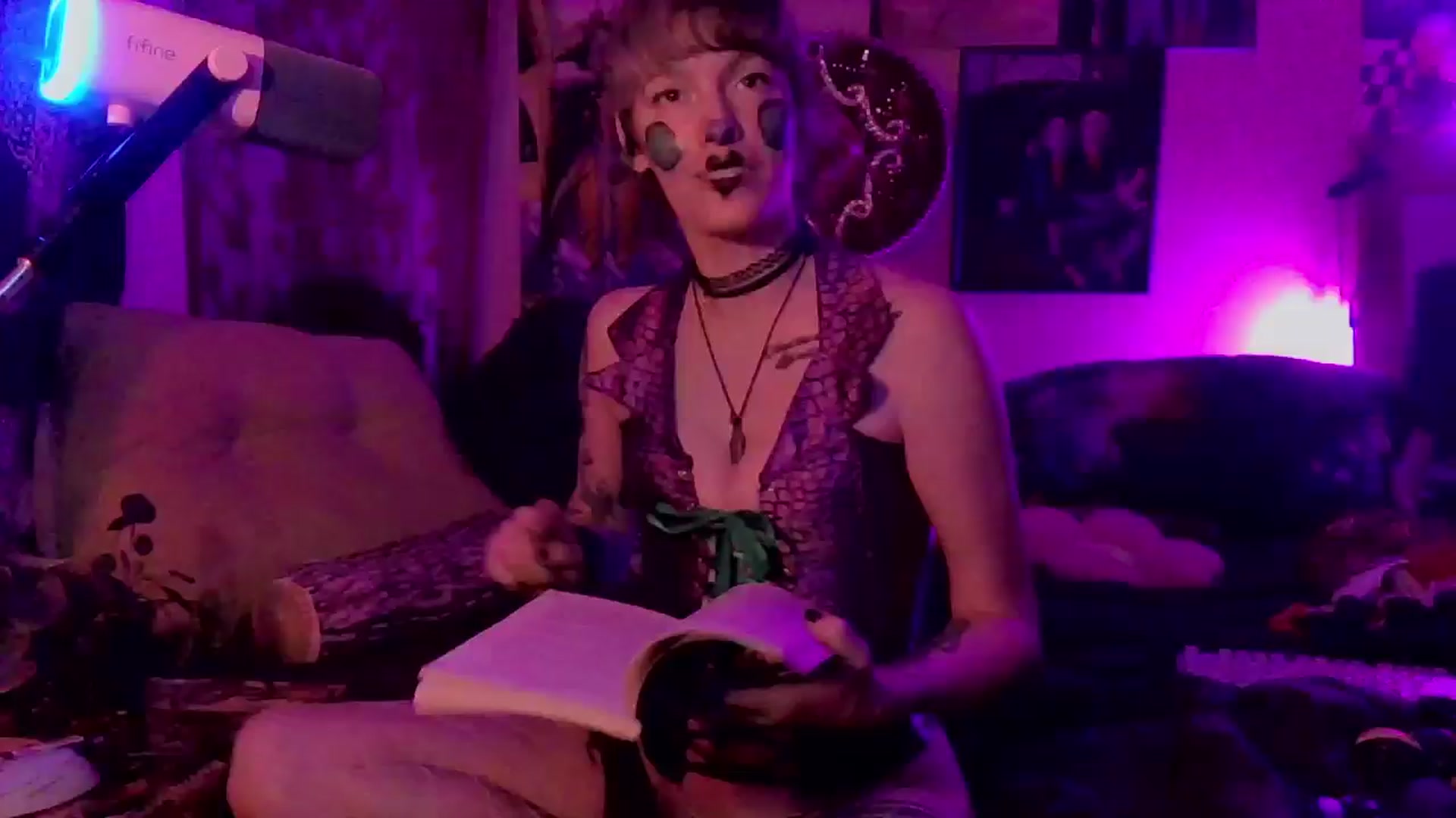Gallery image thumbnail from CdrTroi's myfreecams stream on, 09/02/2024, 08:28 image 20 of 20