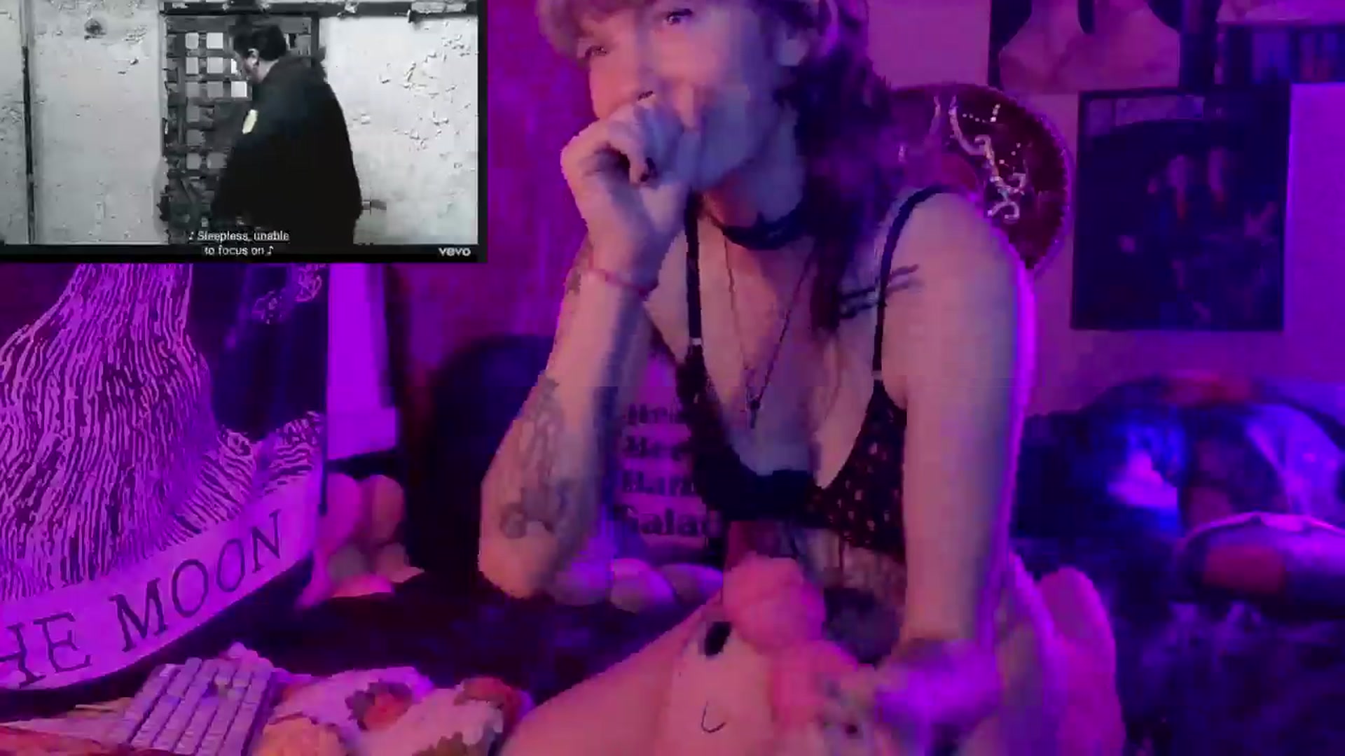 Gallery image thumbnail from CdrTroi's myfreecams stream on, 09/07/2024, 10:17 image 10 of 20