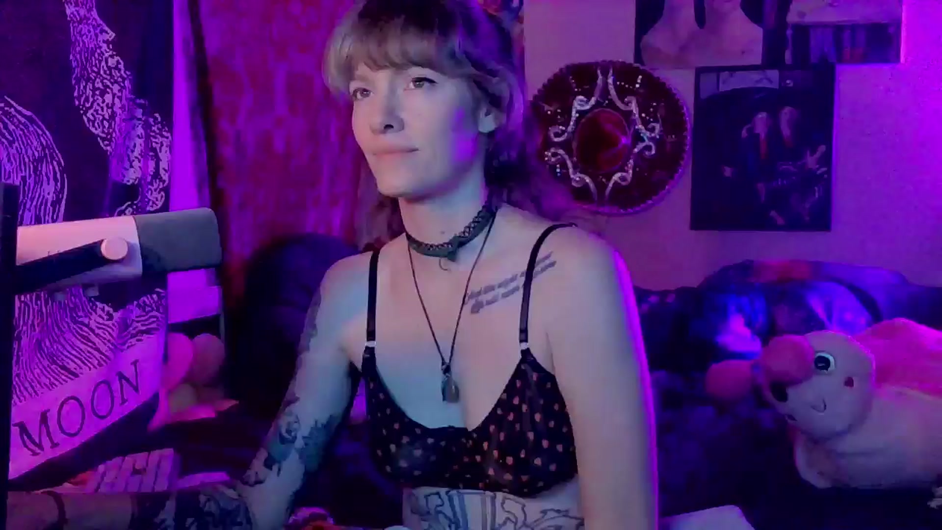 Gallery image thumbnail from CdrTroi's myfreecams stream on, 09/07/2024, 10:17 image 14 of 20