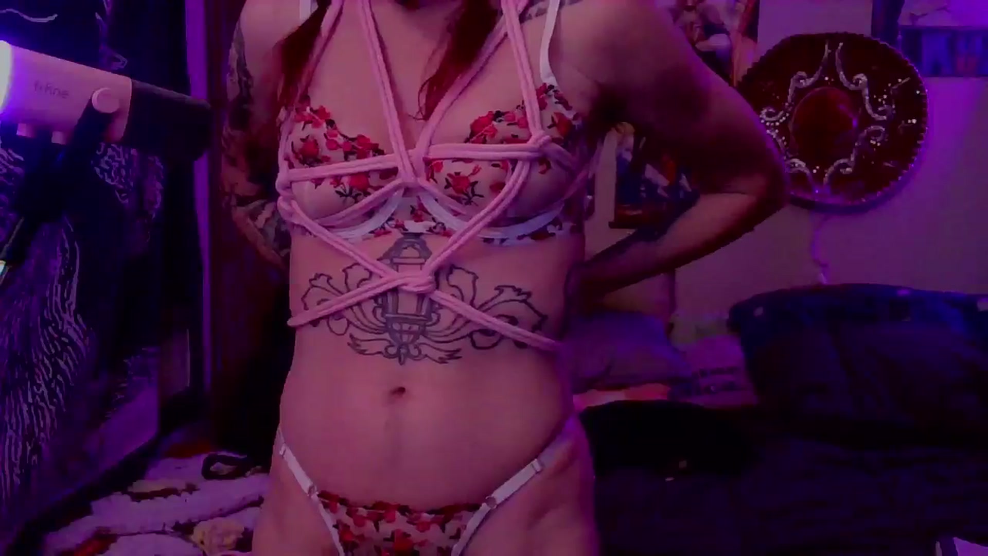 Gallery image thumbnail from CdrTroi's myfreecams stream on, 09/23/2024, 07:21 image 2 of 20