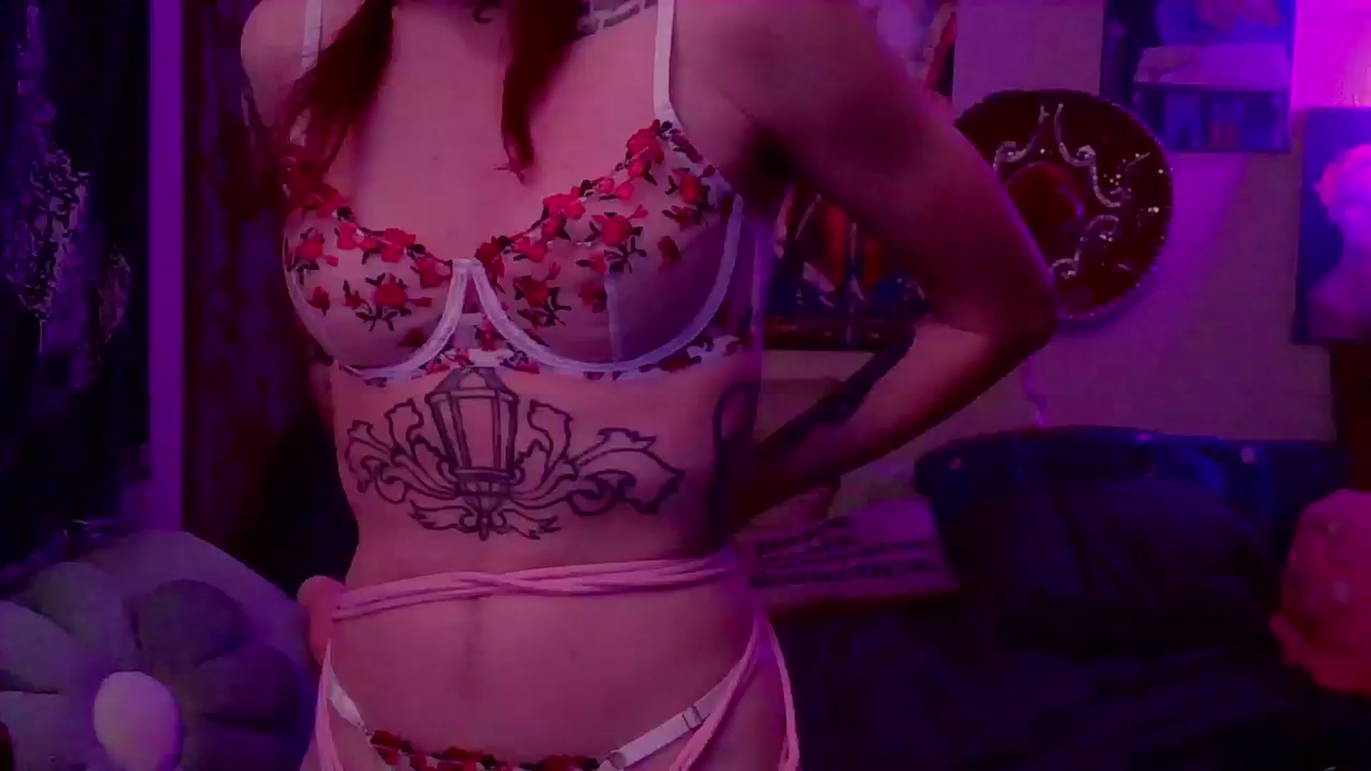 Gallery image thumbnail from CdrTroi's myfreecams stream on, 09/23/2024, 10:26 image 7 of 20